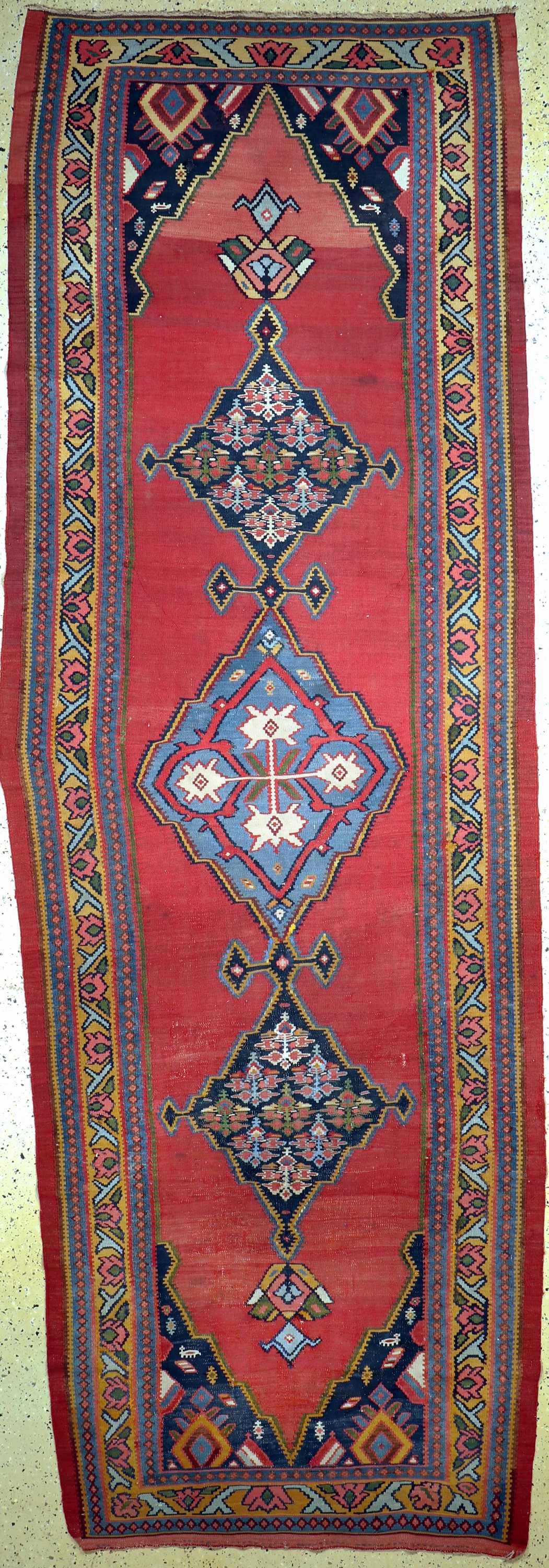 Bidjar Kelim antik, Persien, um 1900, Wolleauf Wolle, ca. 400 x 135 cm, Reinigungsbedürftig, EHZ: 2, (kleine Restaurierungen),aus ...