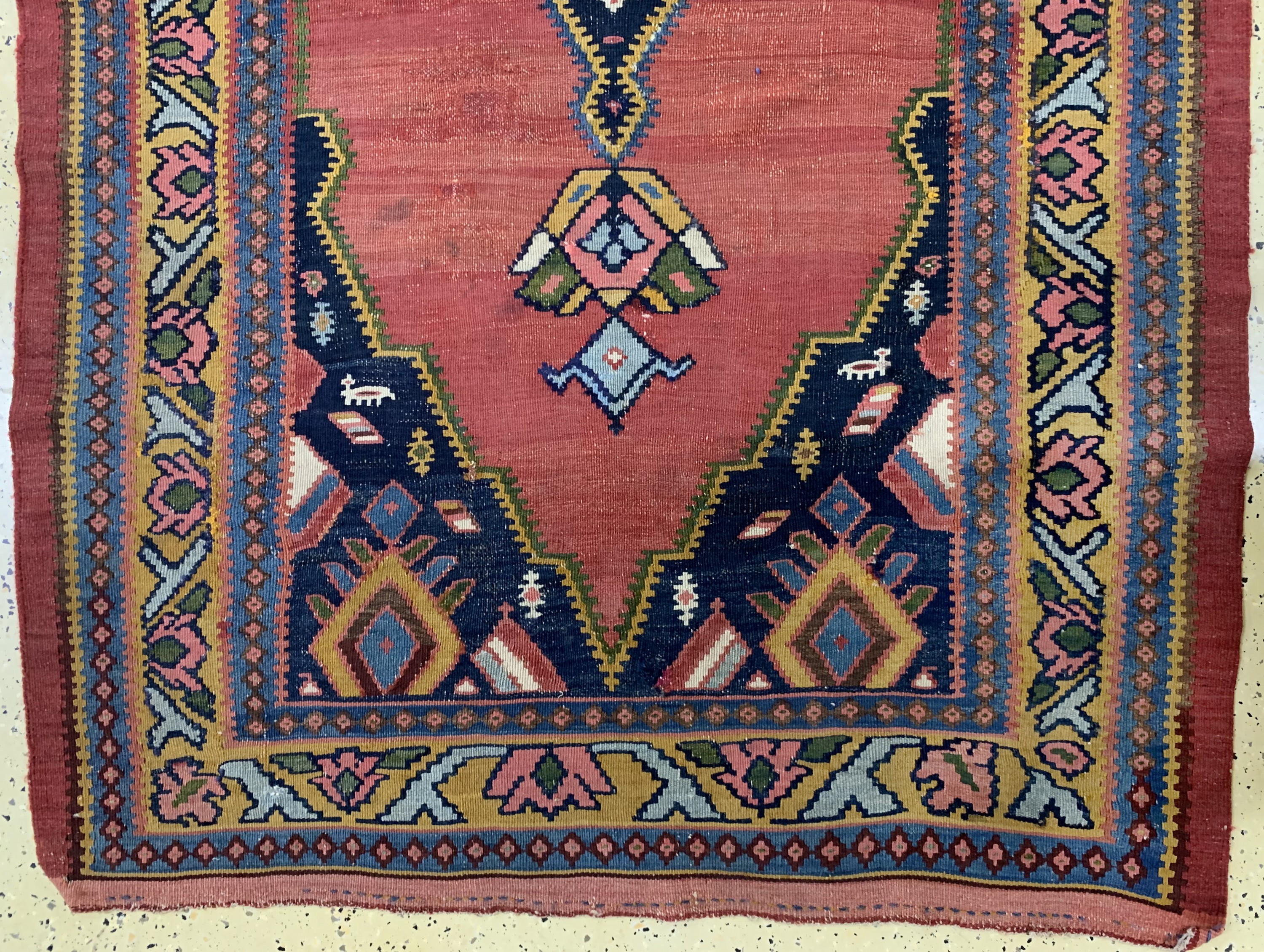 Detail c: Bidjar Kelim antik, Persien, um 1900, Wolleauf Wolle, ca. 400 x 135 cm, Reinigungsbedürftig, EHZ: 2, (kleine Restaurierungen),aus ...