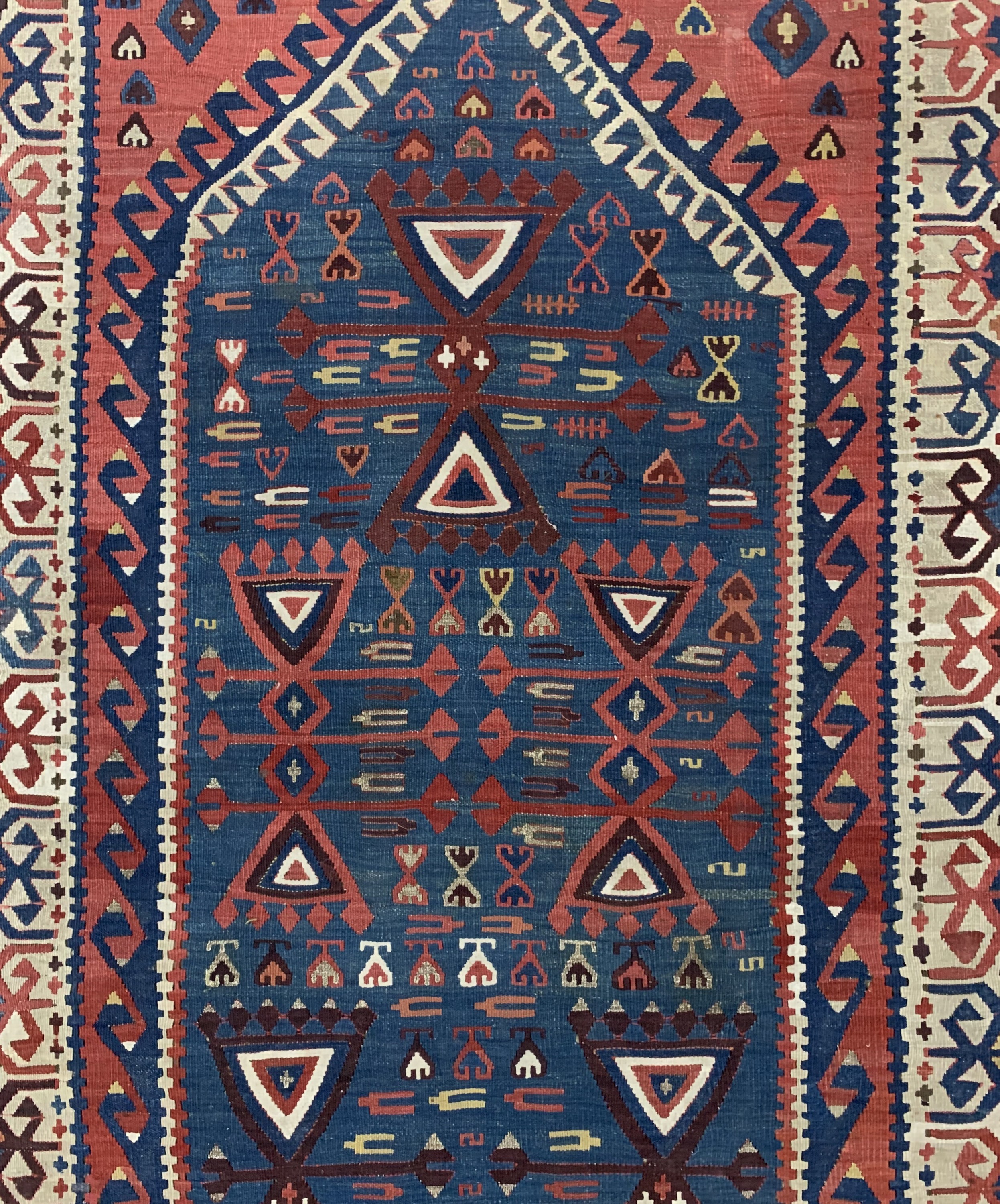 Detail c: Konya"Gebetskelim"antik, Türkei, 19.Jhd, Wolle auf Wolle, ca. 190 x 100 cm, EHZ: 2, (kleine Restaurierungen),aus Sammlungsauflösung