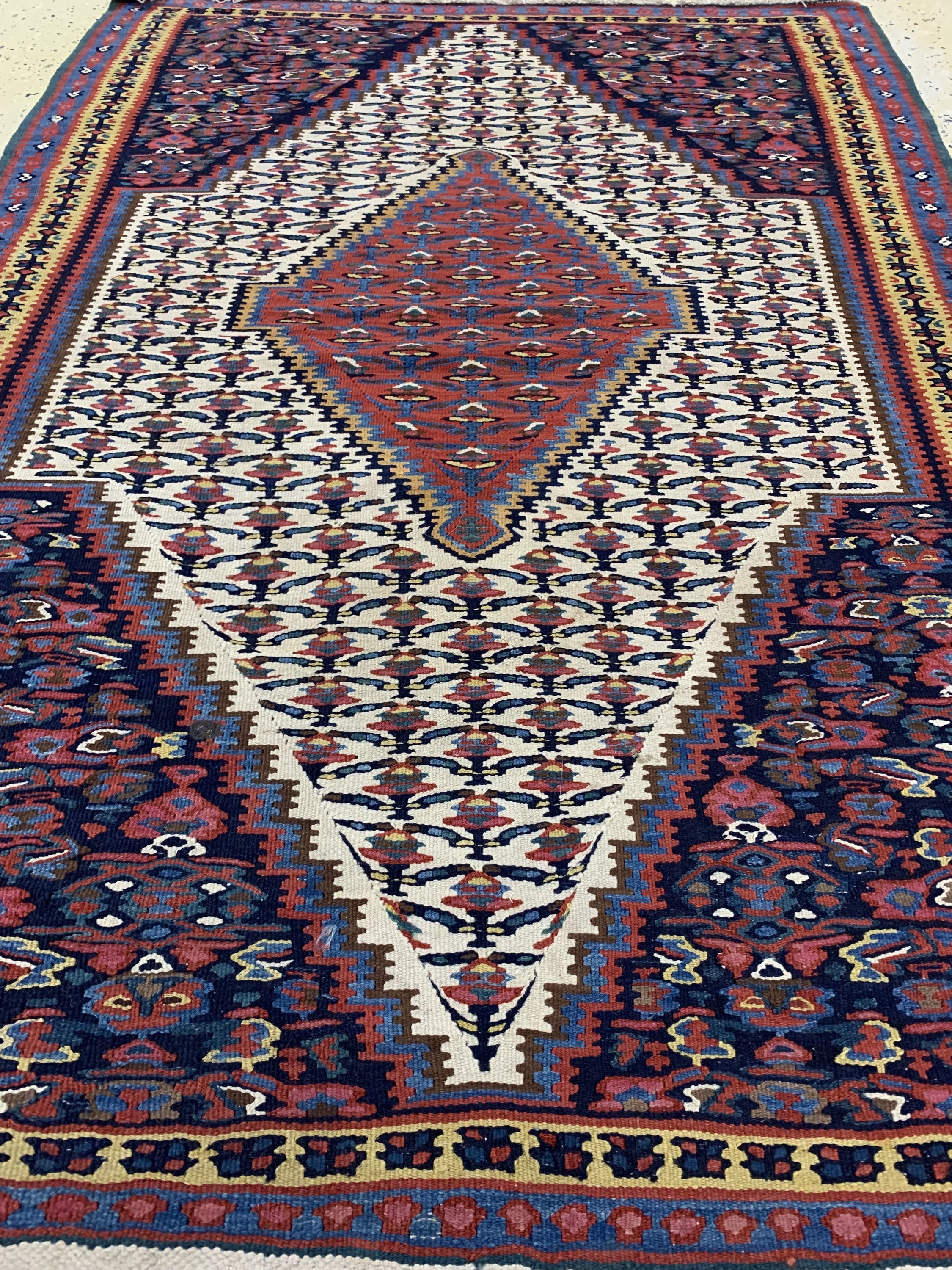 Detail d: Senneh Kelim, Persien, Mitte 20.Jhd, Wolle auf Baumwolle, ca. 150 x 110 cm, EHZ: 2,aus Sammlungsauflösung