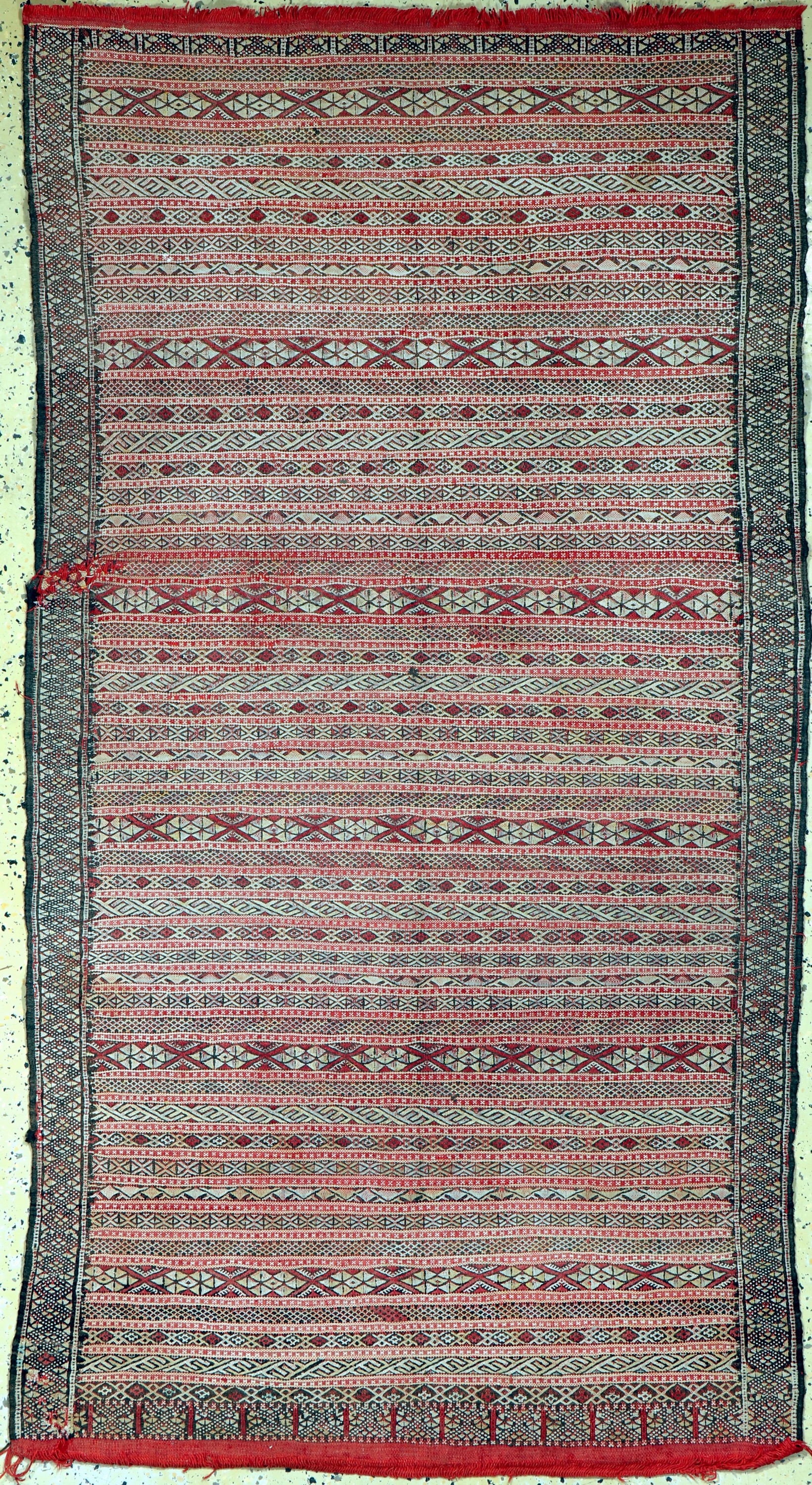 Sumakh alt, Marokko, Anfang 20.Jhd, Wolle auf Baumwolle, ca. 170 x 93 cm, EHZ: 3, (geflickt),aus Sammlungsauflösung
