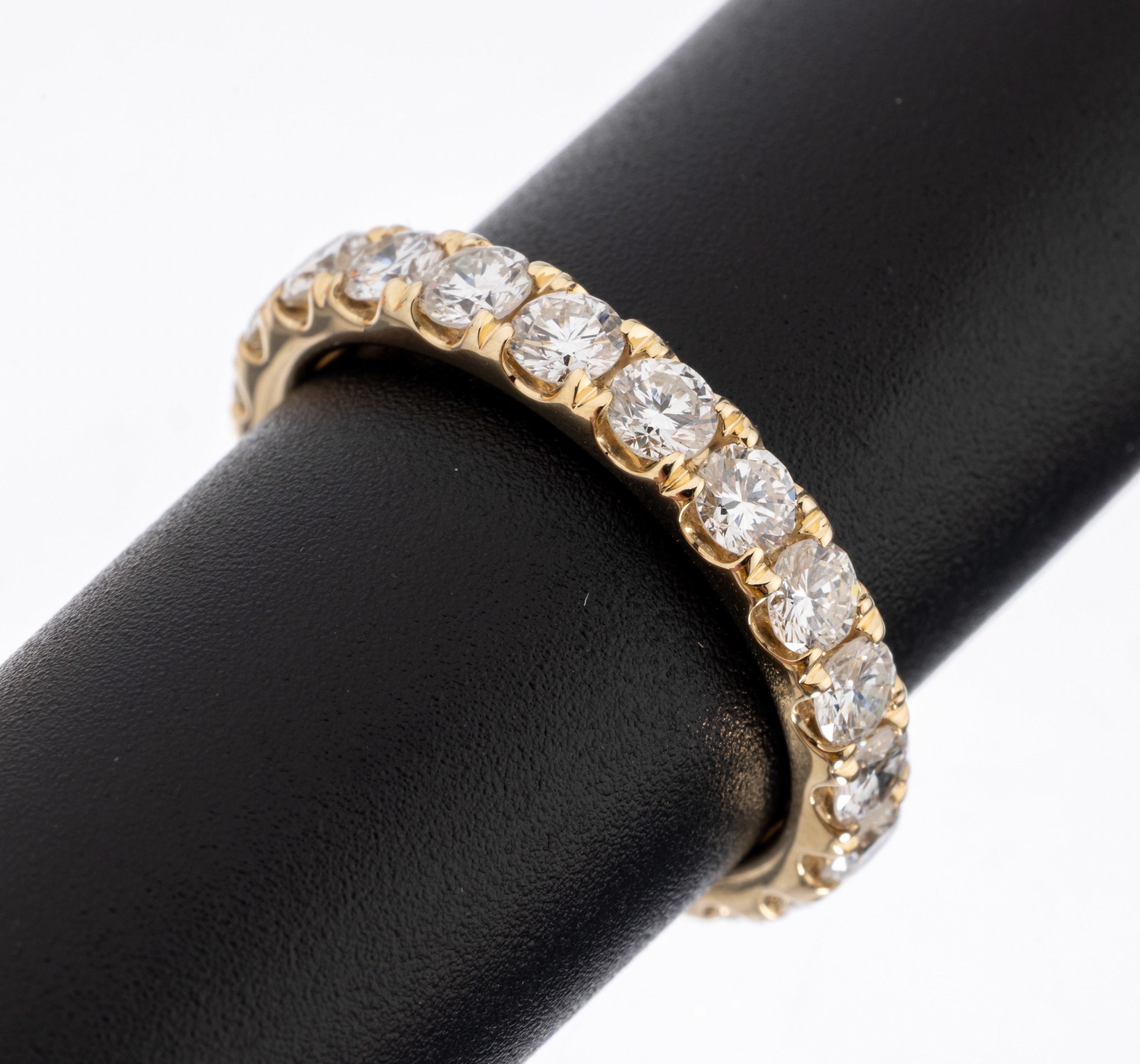 14 kt Gold Brillant-Memoryring, GG 585/000,21 Brillanten zus. ca. 2.07 ct (grav.) feines Weiß-Weiß/si, RW 55, ca. 3.5 g