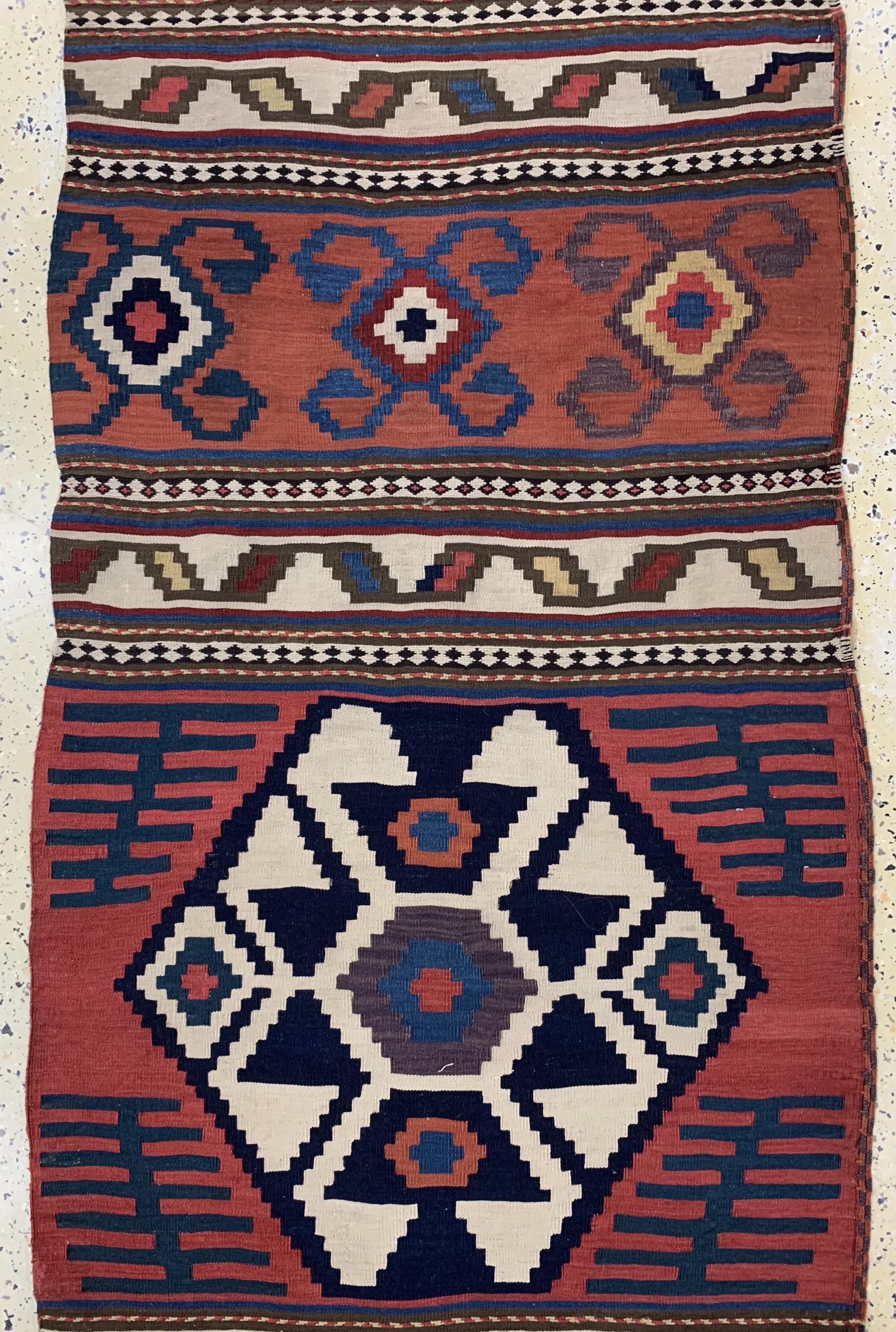 Detail b: Shahsawan Kelim antik, Persien, 19.Jhd, Wolle auf Wolle, ca. 500 x 95 cm, EHZ: 2,aus Sammlungsauflösung