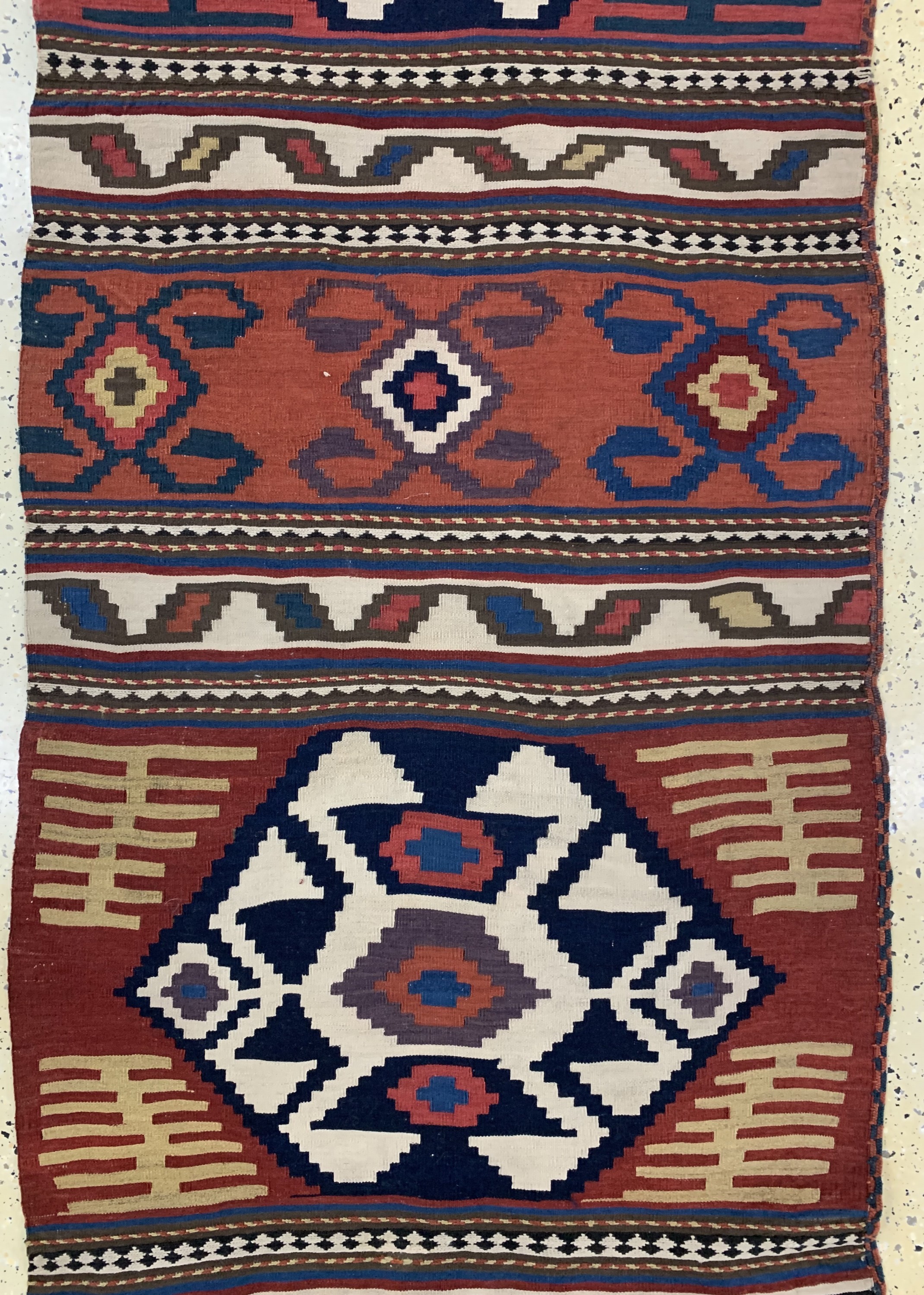 Detail c: Shahsawan Kelim antik, Persien, 19.Jhd, Wolle auf Wolle, ca. 500 x 95 cm, EHZ: 2,aus Sammlungsauflösung