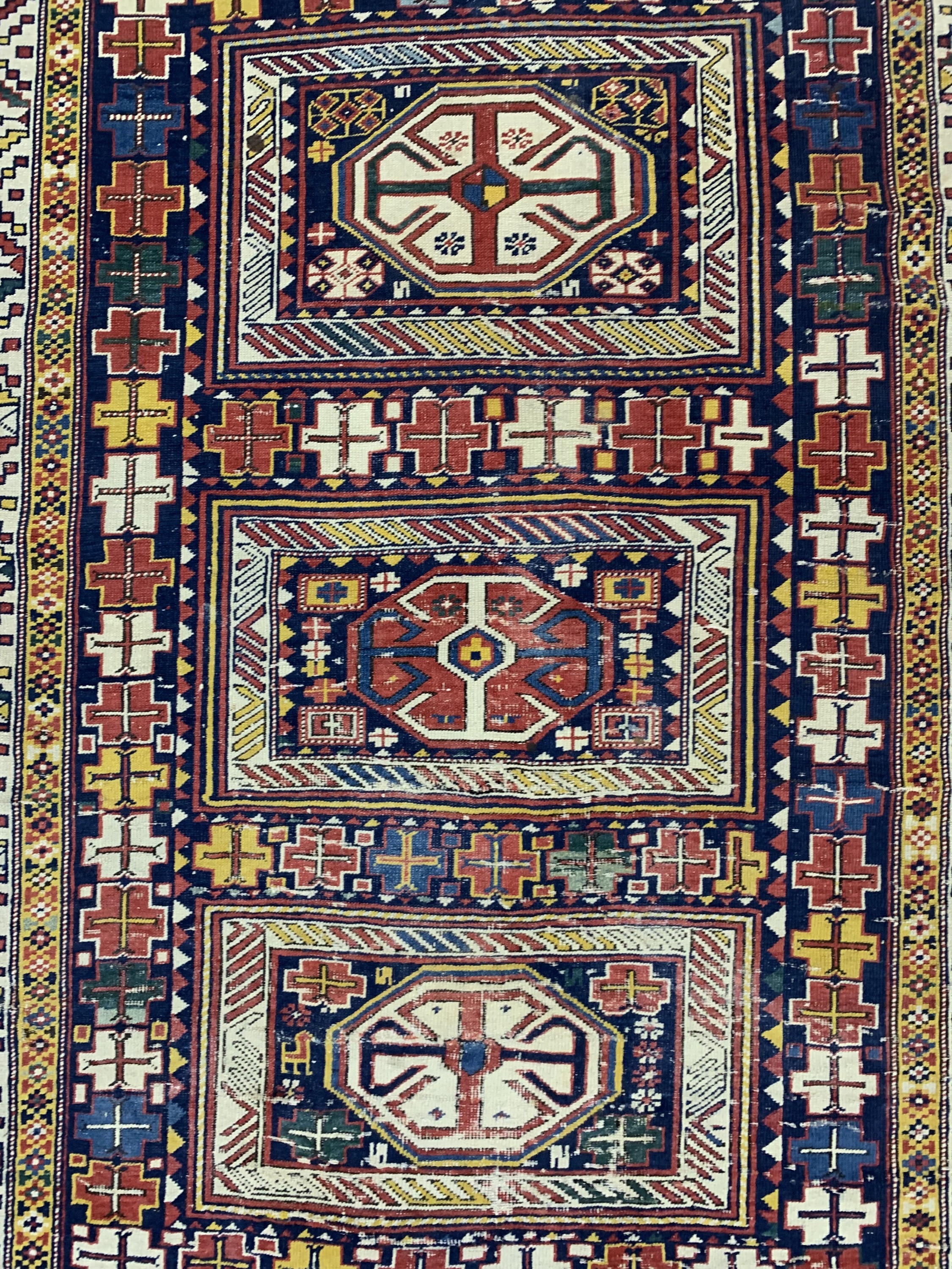 Detail c: Schirwan Kazak antik, Kaukasus, um 1900, Wolle auf Wolle, ca. 160 x 120 cm, EHZ: 3,aus Sammlungsauflösung