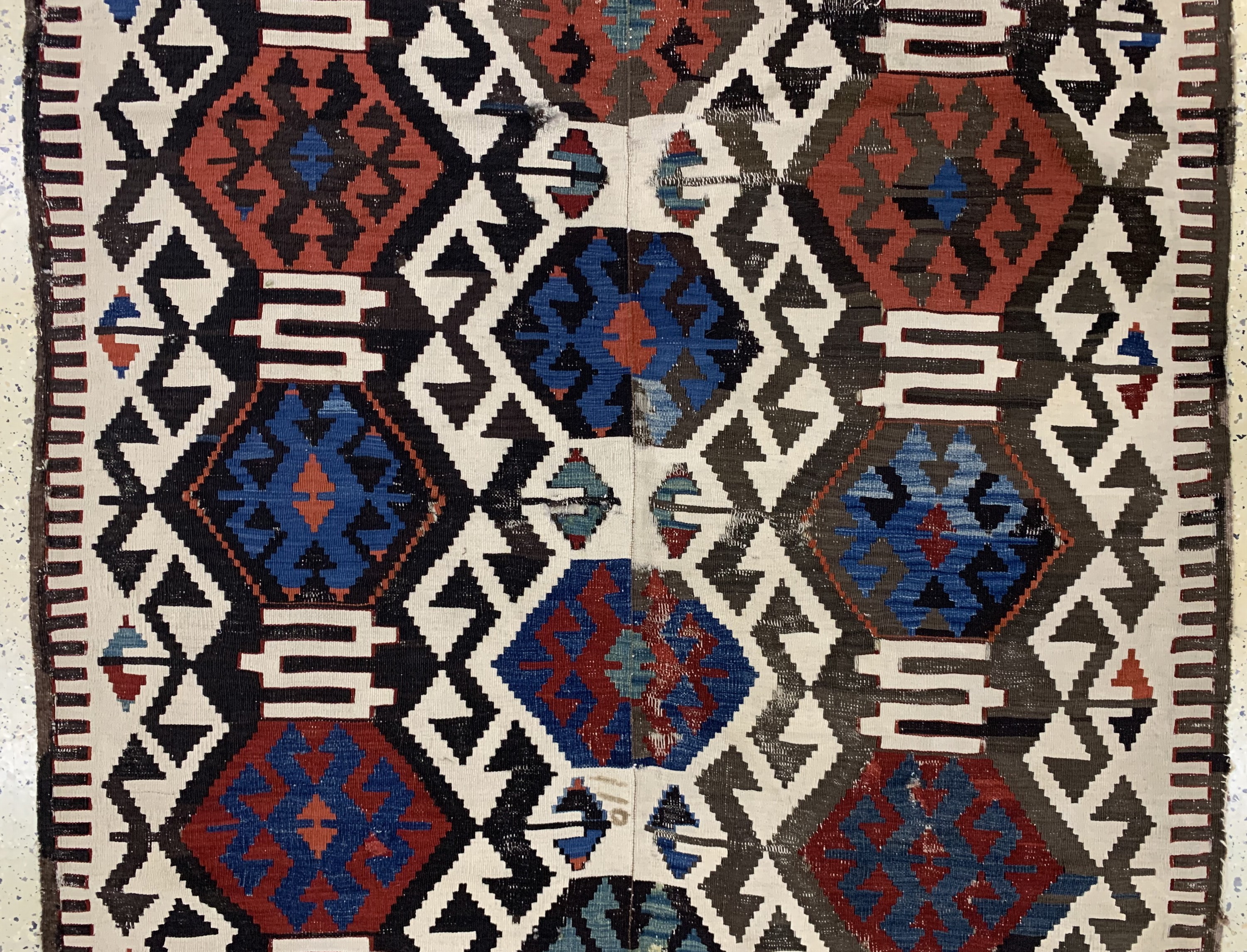 Detail b: "Aydin"Kelim antik, Türkei, 19.Jhd, Wolle auf Wolle, ca. 295 x 155 cm, EHZ: 2, (kleine restaurierungen))aus Sammlungsauflösung