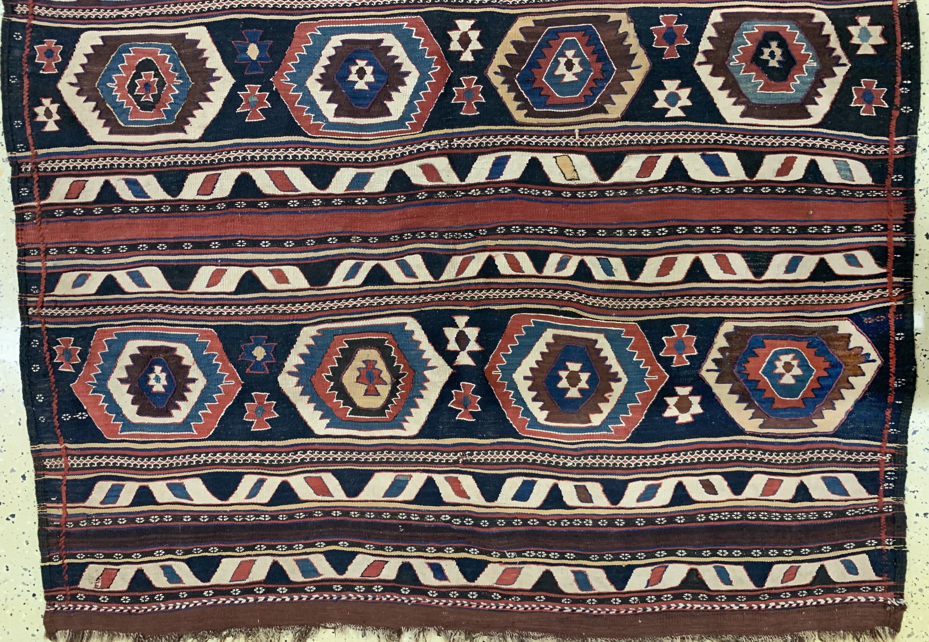Detail c: "Weramin"Kelim antik, Persien, 19.Jhd, Wolle auf Wolle, ca. 320 x 172 cm, EHZ: 2 aus Sammlungsauflösung