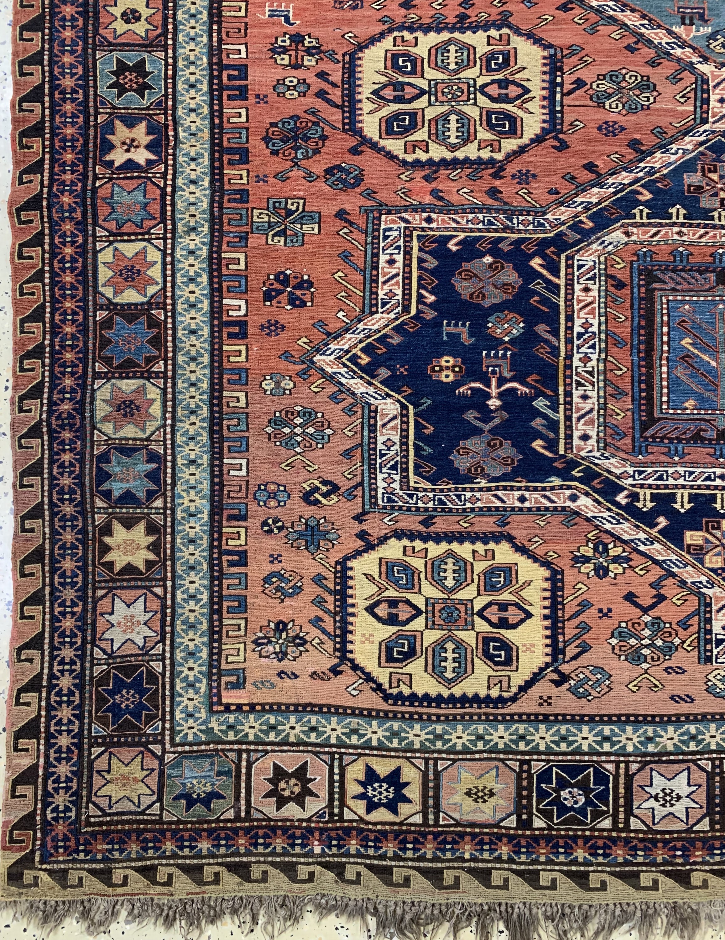 Detail b: Antiker Sumakh, Kaukasus, um 1900, Wolle auf Wolle, ca. 273 x 195 cm, EHZ: 2