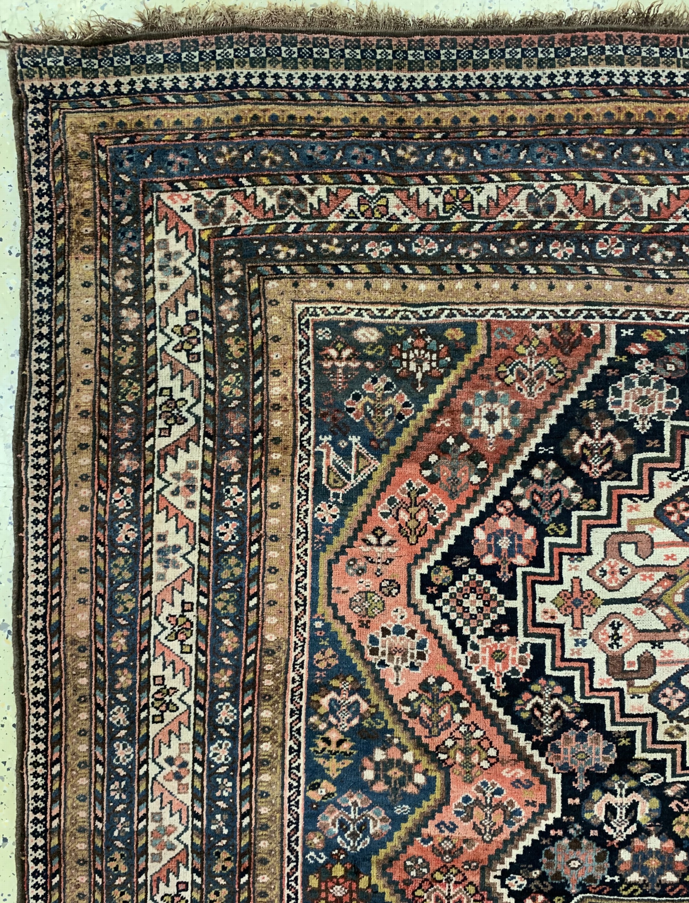 Detail d: Ghaschgai fein antik, Persien, 19.Jhd, Wolle auf Wolle, ca. 325 x 180 cm, EHZ: 2-3, (restauriert)aus Sammlungsauflösung