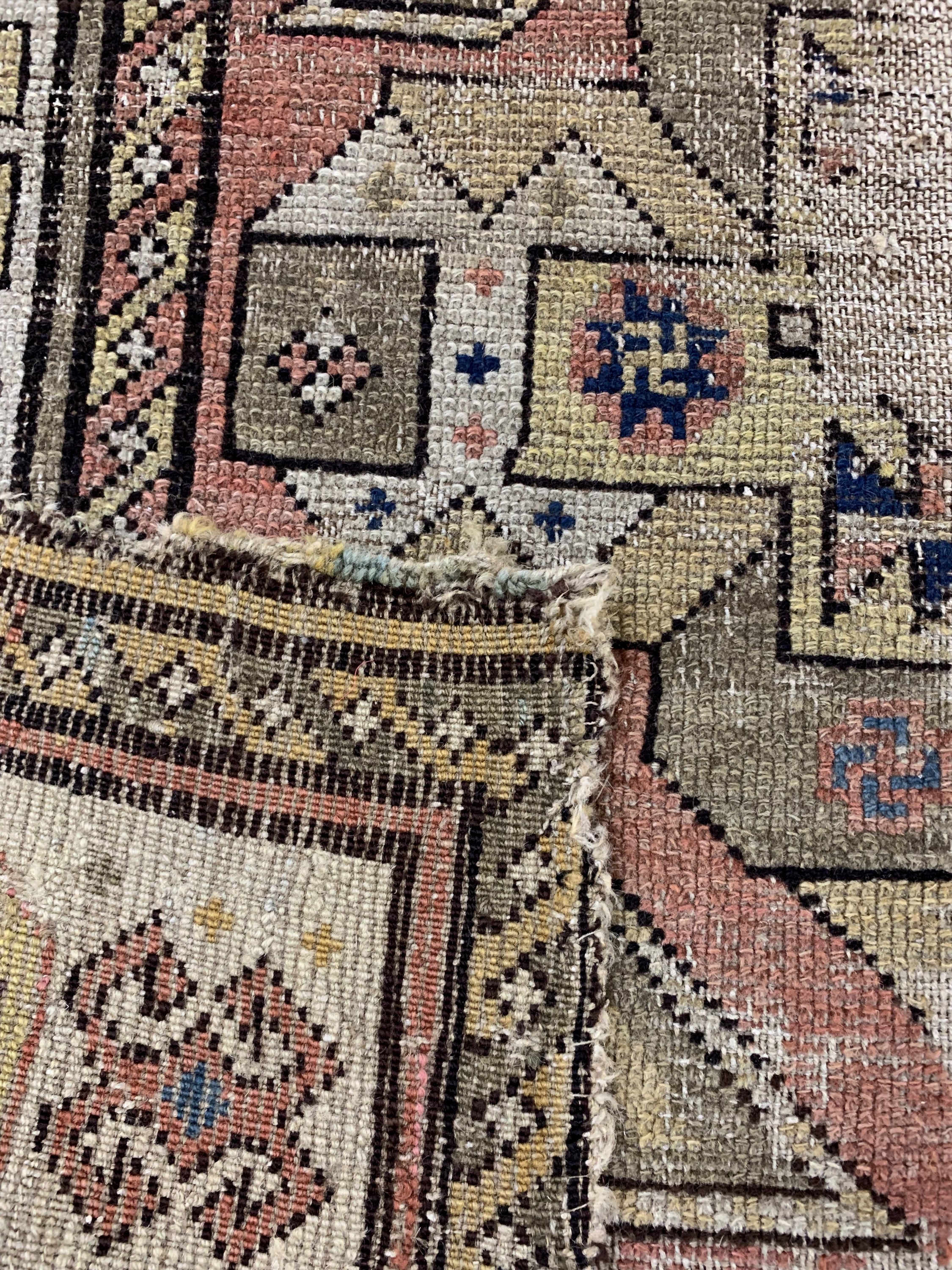 Detail e: Antiker Kazak, Kaukasus, 19.Jhd, Wolle auf Wolle, ca. 280 x 155 cm, EHZ: 4,aus Sammlungsauflösung