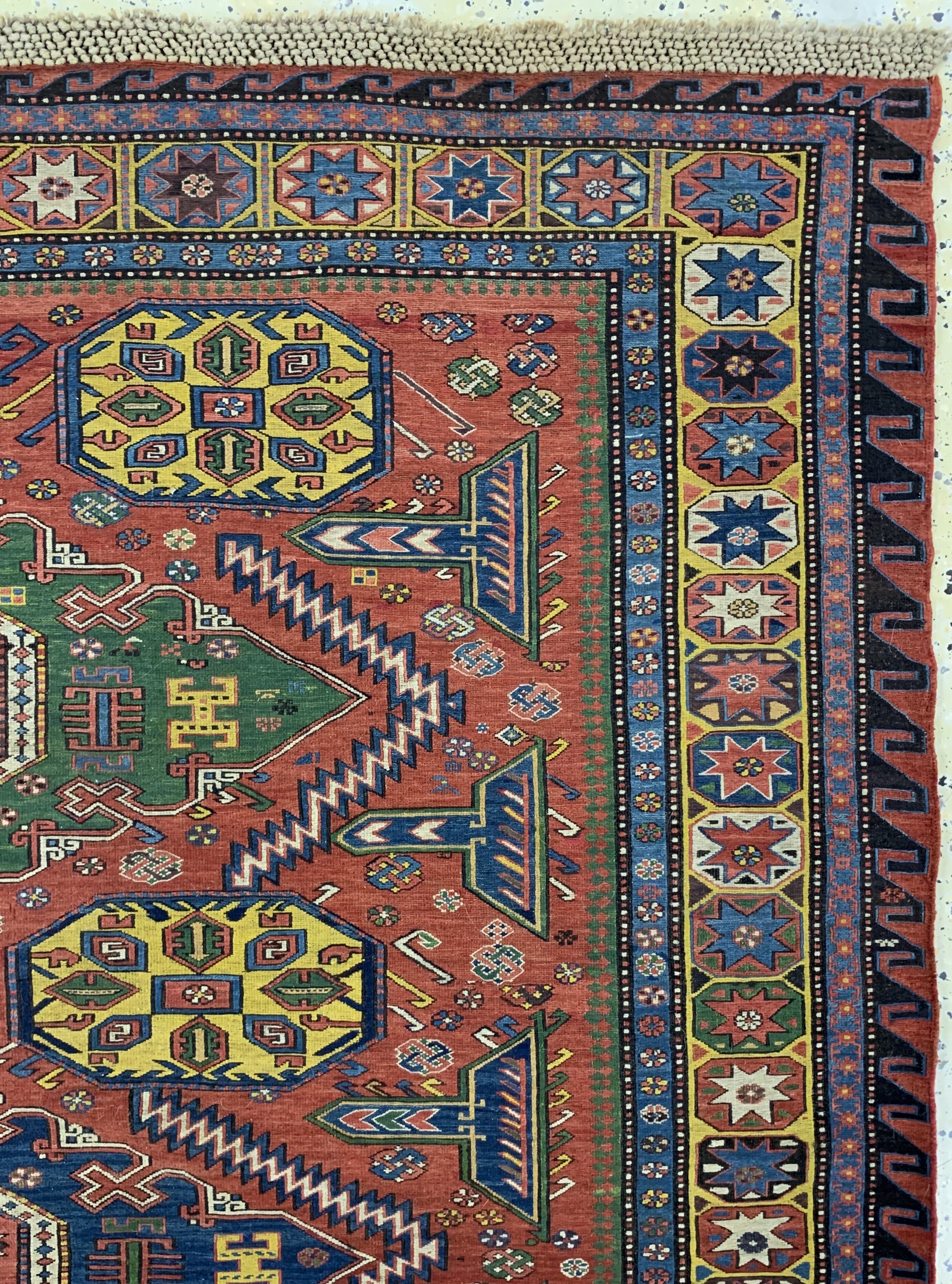 Detail f: Antiker Sumakh, Kaukasus, um 1900, Wolle auf Wolle, ca. 285 x 220 cm, EHZ: 2, (mittig zusammengesetzt),aus Sammlungsauflösung