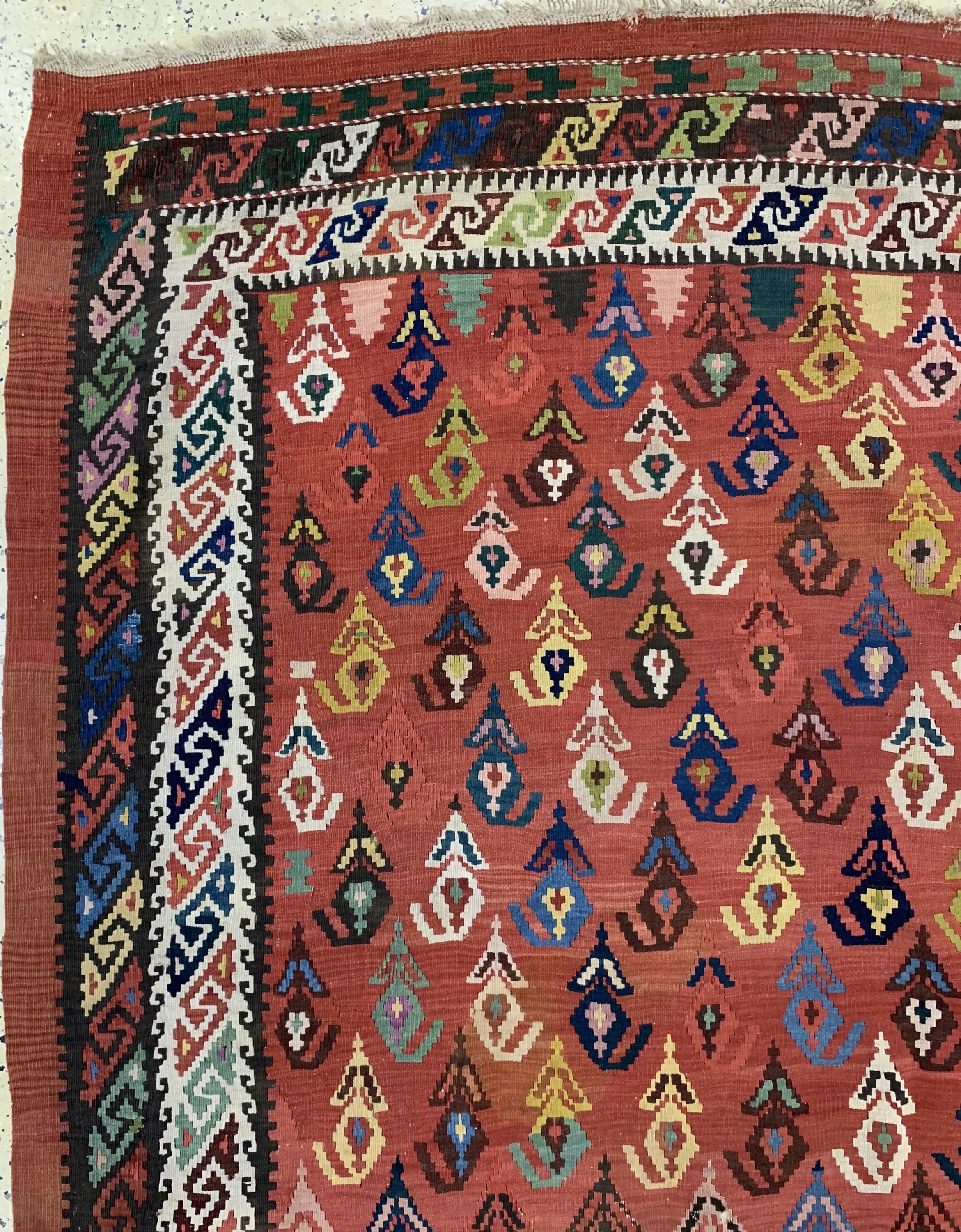Detail d: Karabagh Kelim antik, Kaukasus, um 1900, Wolle auf Wolle, ca. 420 x 205 cm, EHZ: 3(fleckig),aus Sammlungsauflösung