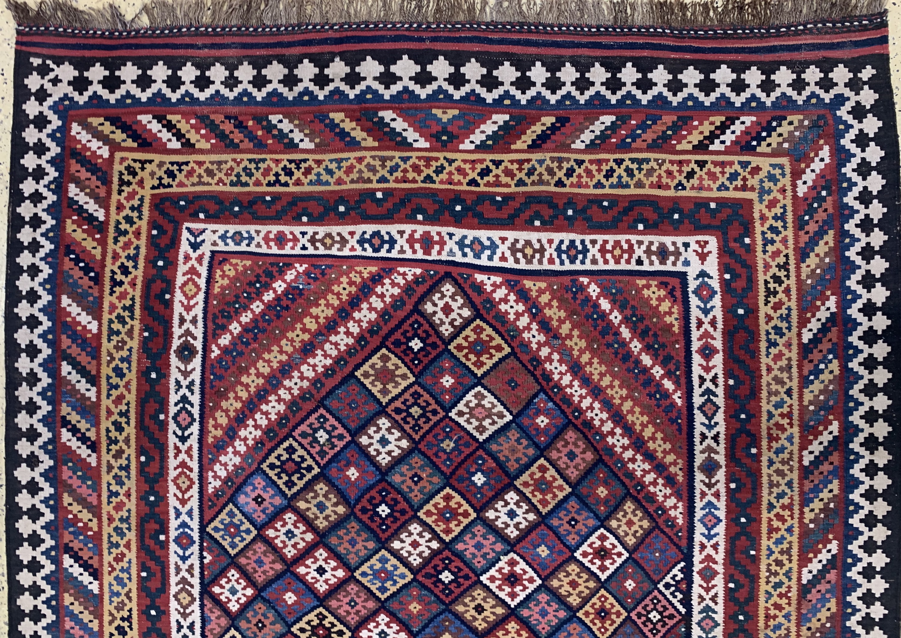 Detail a: Ghaschgai Kelim antik, Persien, um 1900, Wolle auf Wolle, ca. 500 x 185 cm, EHZ: 2,aus Sammlungsauflösung