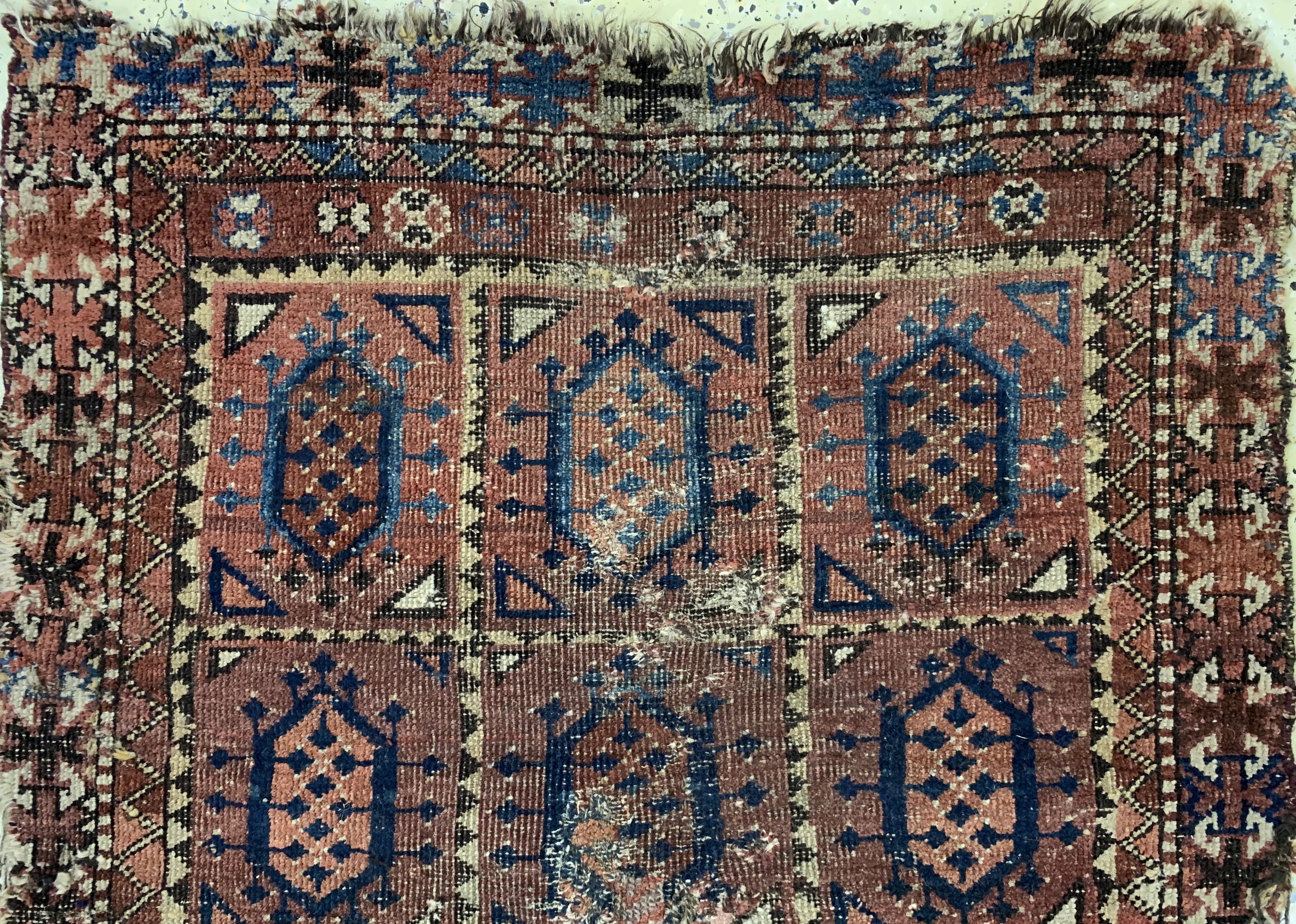 Detail a: Früher Ersari Fragment, Turkmenistan, Anfang 19.Jhd, Wolle auf Wolle, ca. 160 x 105 cm, EHZ: 4,aus Sammlungsauflösung