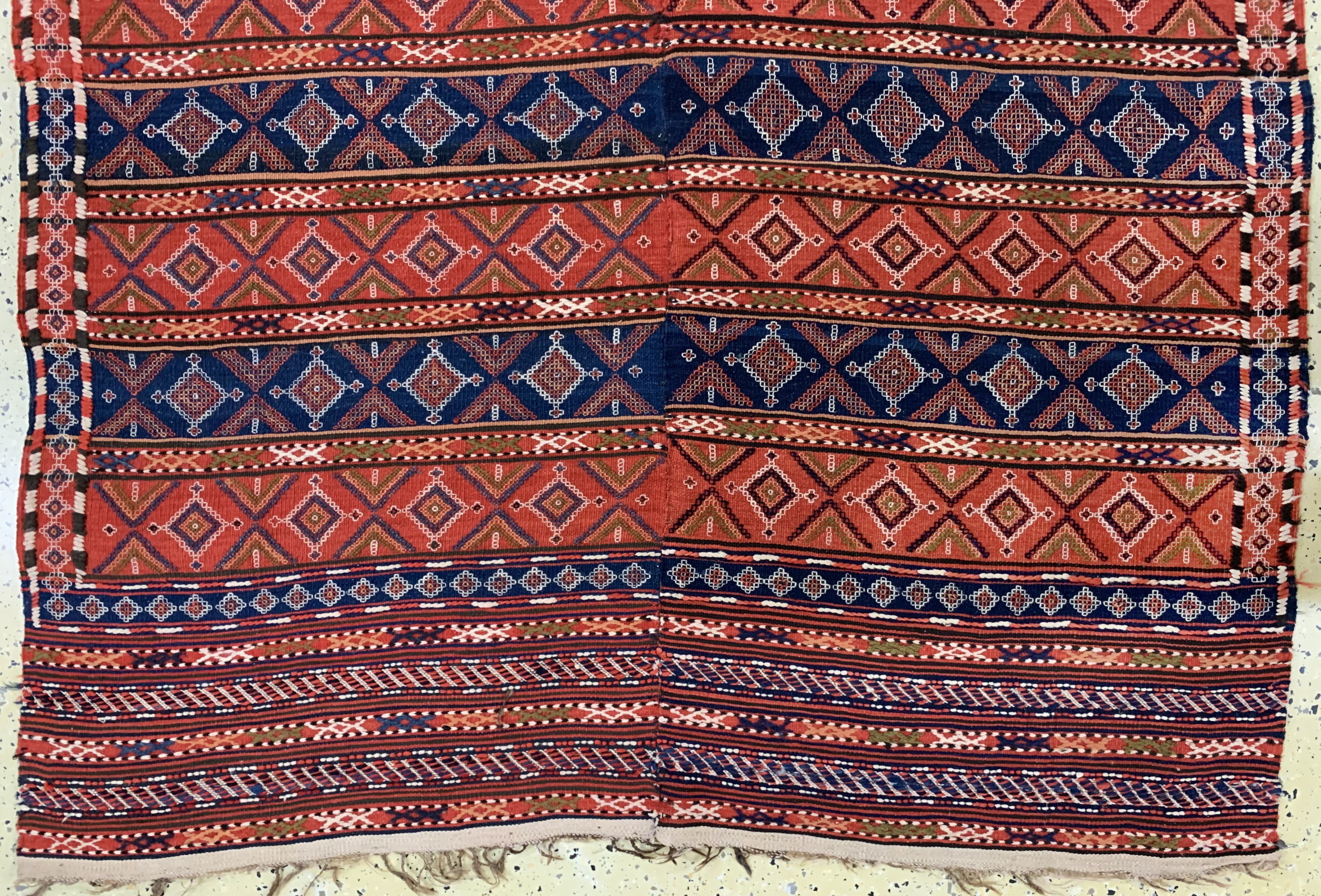 Detail c: Antiker Verneh(2 Bahnig), Türkei, um 1900, Wolle auf Wolle, ca. 285 x 145 cm, EHZ: 2,aus Sammlungsauflösung