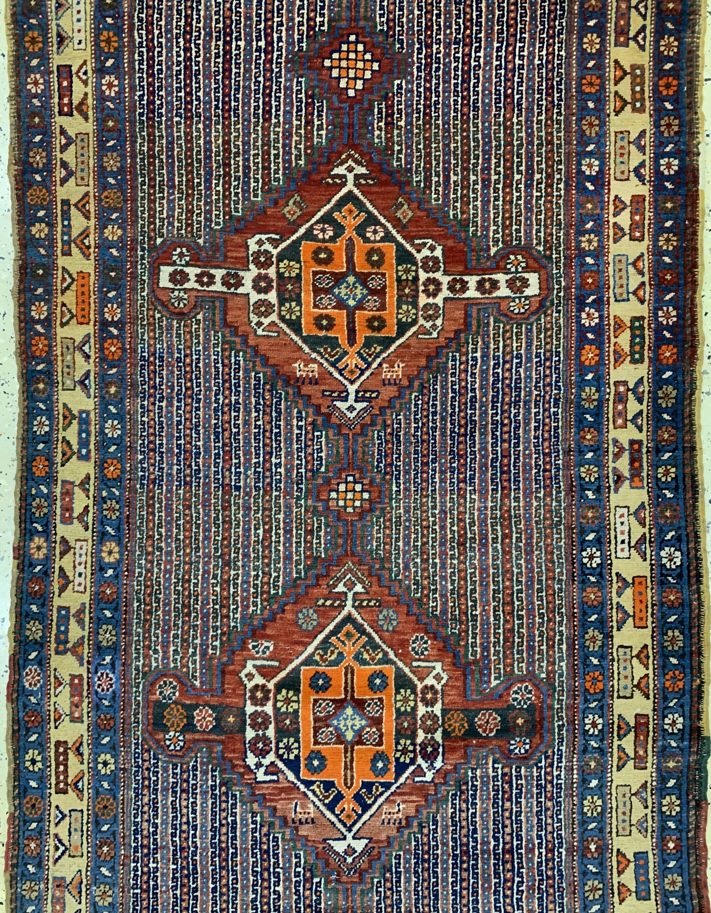 Detail c: Antiker Karadjeh, Persien, 19.Jhd, Wolle auf Wolle, ca. 530 x 115 cm, EHZ: 3,aus Sammlungsauflösung