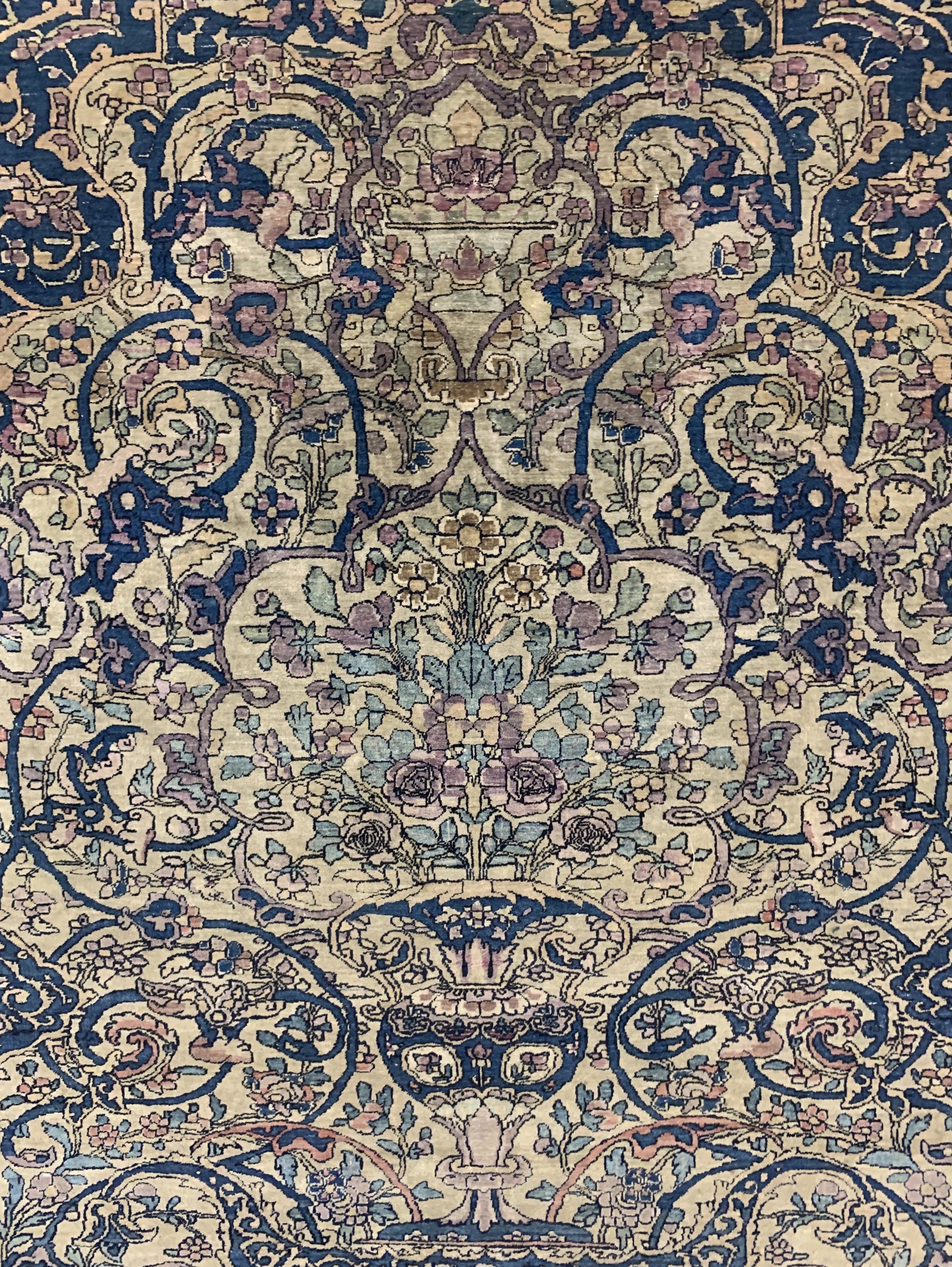 Detail c: Esfahan"Ahmad"antik, Persien, 19.Jhd, Wolleauf Baumwolle, ca. 210 x 145 cm, EHZ: 3,aus Sammlungsauflösung