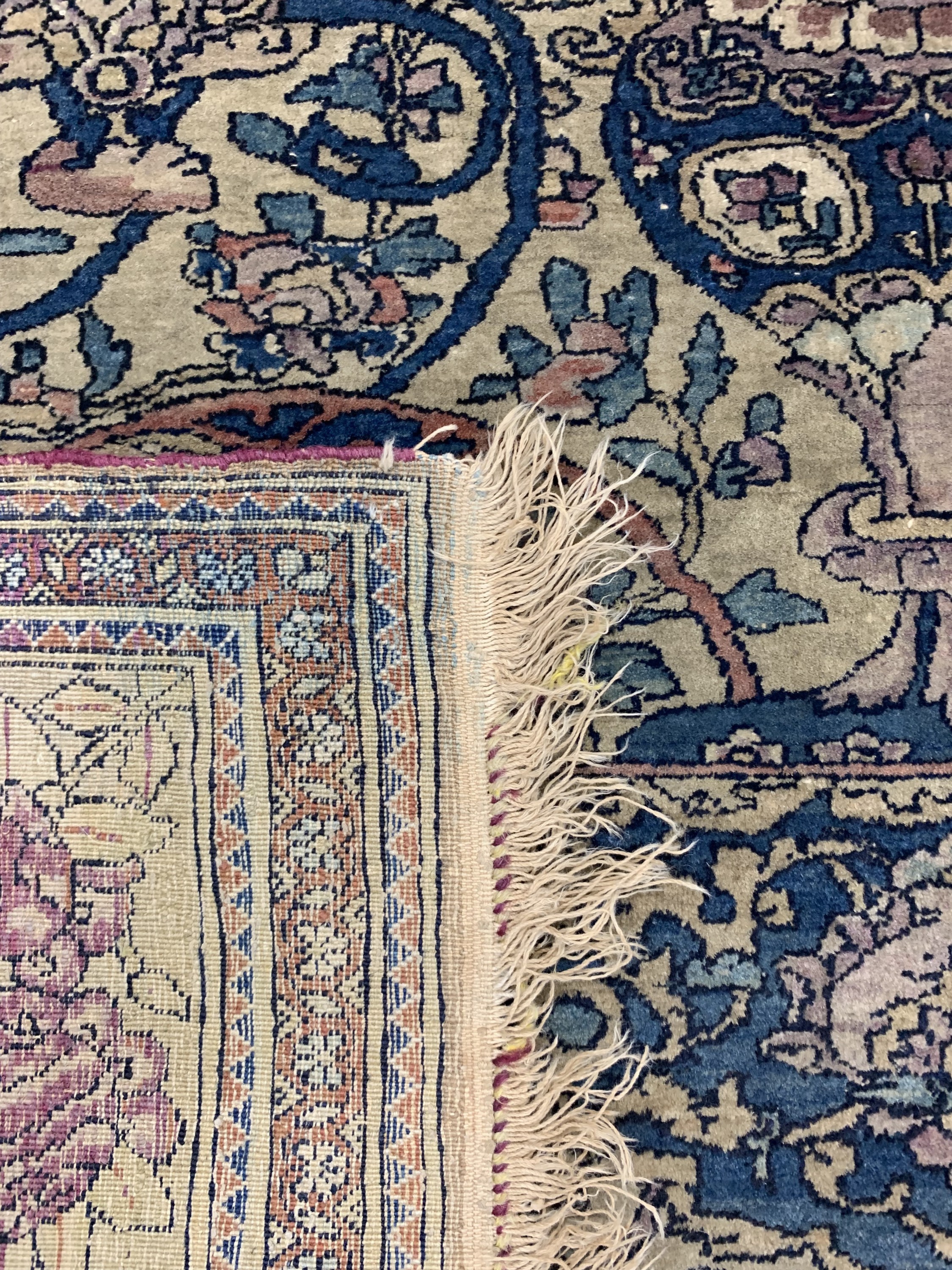 Detail e: Esfahan"Ahmad"antik, Persien, 19.Jhd, Wolleauf Baumwolle, ca. 210 x 145 cm, EHZ: 3,aus Sammlungsauflösung
