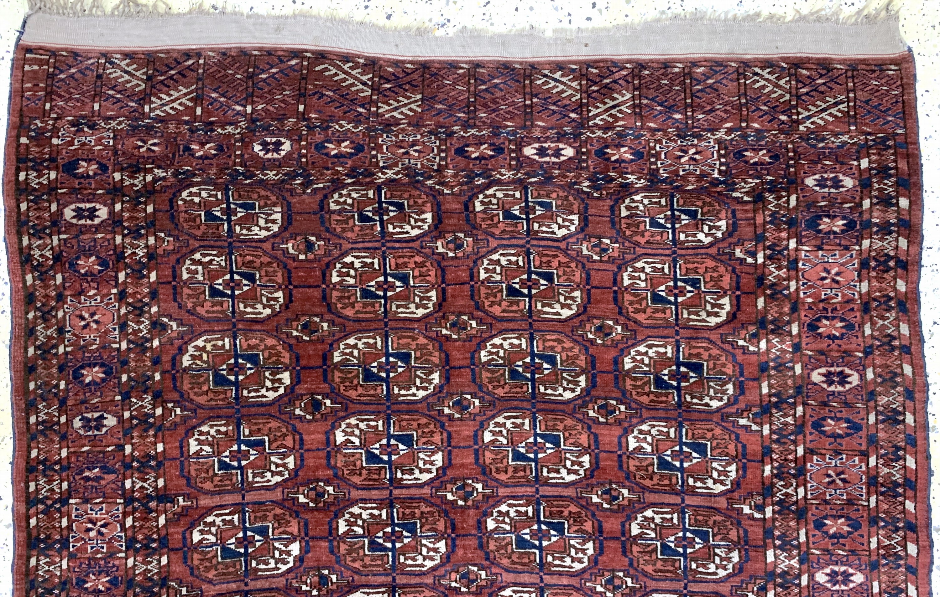 Detail a: Tekke antik, Turkmenistan, 19.Jhd, Wolle auf Wolle, ca. 160 x 130 cm, EHZ: 2,aus Sammlungsauflösung