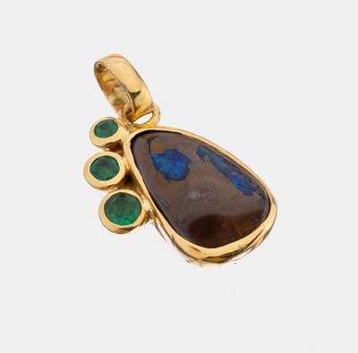 Image 18 kt Gold Opal-Smaragd-Anhänger, GG 750/000, Boulderopal ca. 5.0 ct, 3 ...