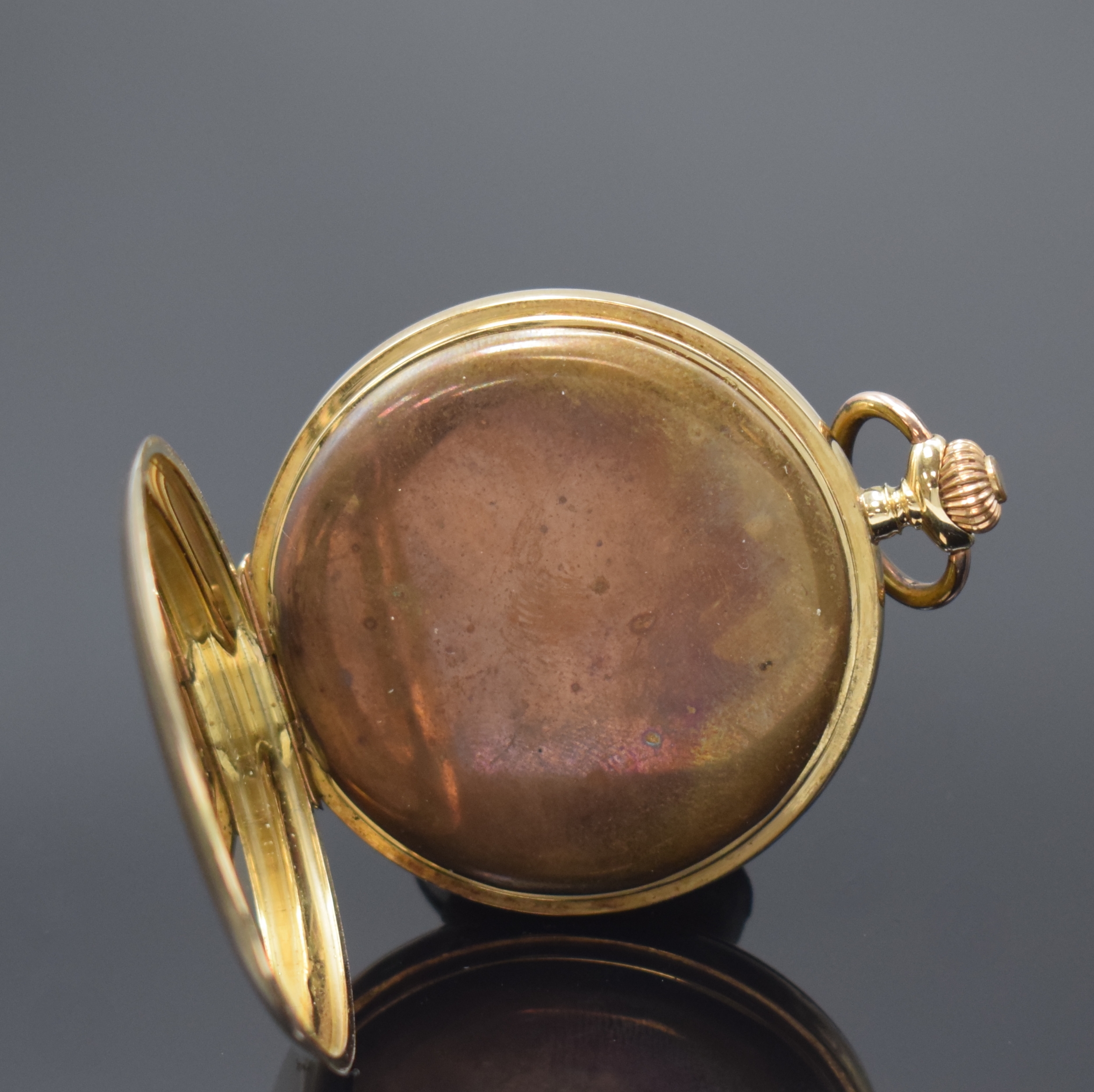 Detail e: Savonette Taschenuhr in GG 585/000, Schweiz um 1915, glattes Geh. dell., Metallcuvette, Emailzifferbl. m. arab. Zahlen, gold. Zeiger, kl. Sek. b. 6, ...