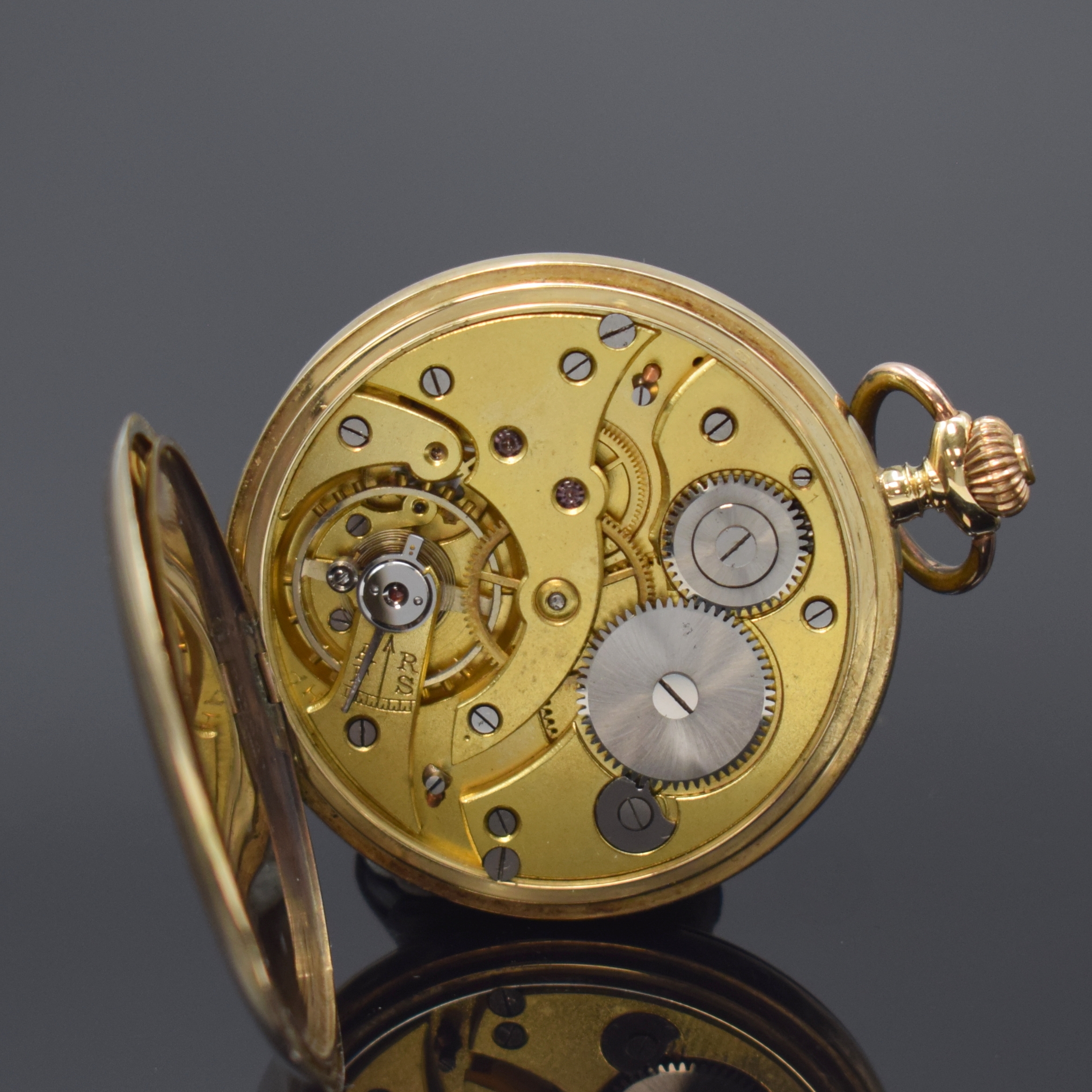 Detail g: Savonette Taschenuhr in GG 585/000, Schweiz um 1915, glattes Geh. dell., Metallcuvette, Emailzifferbl. m. arab. Zahlen, gold. Zeiger, kl. Sek. b. 6, ...