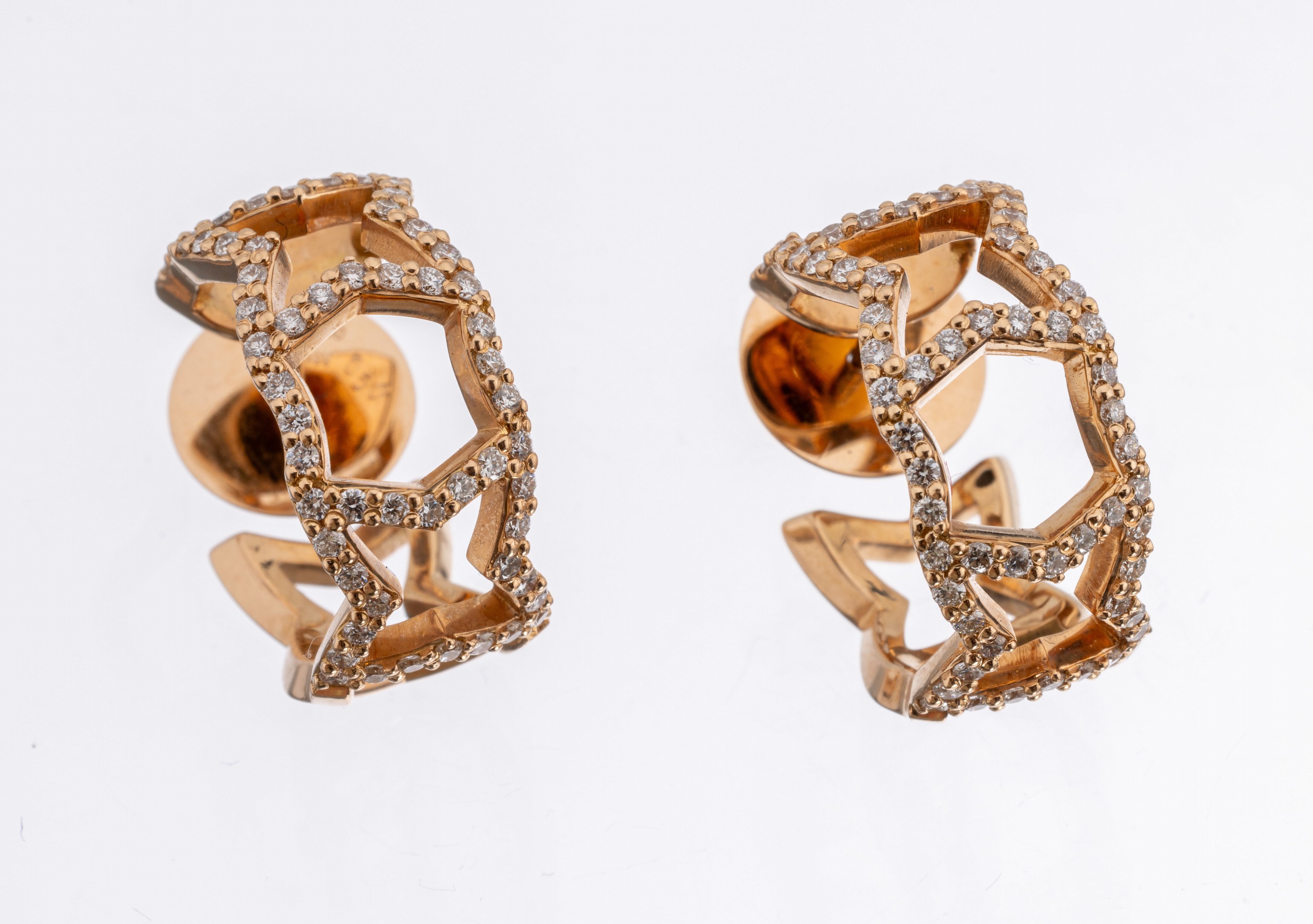 Paar 18 kt Gold Brillant-Ohrstecker, RG 750/000, 122 Brillanten zus. ca. 0.80 ct feines Weiß-Weiß/si, ca. 11.6 g