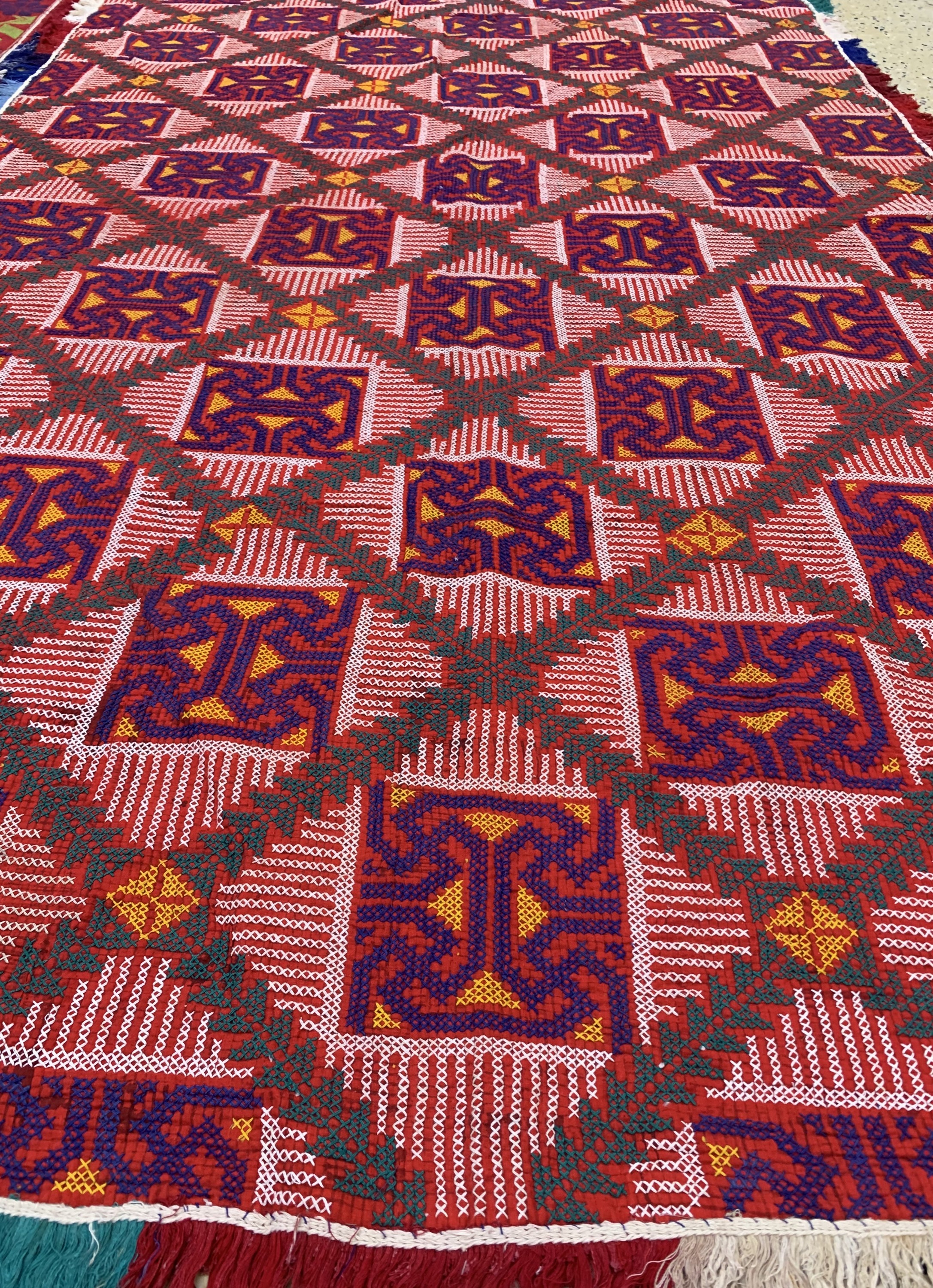 Detail f: 2 Lots Stickerei, Skandinavien, Anfang 20.Jhd, Wolle auf Wolle, ca. 200 x 130 cm, EHZ: 2