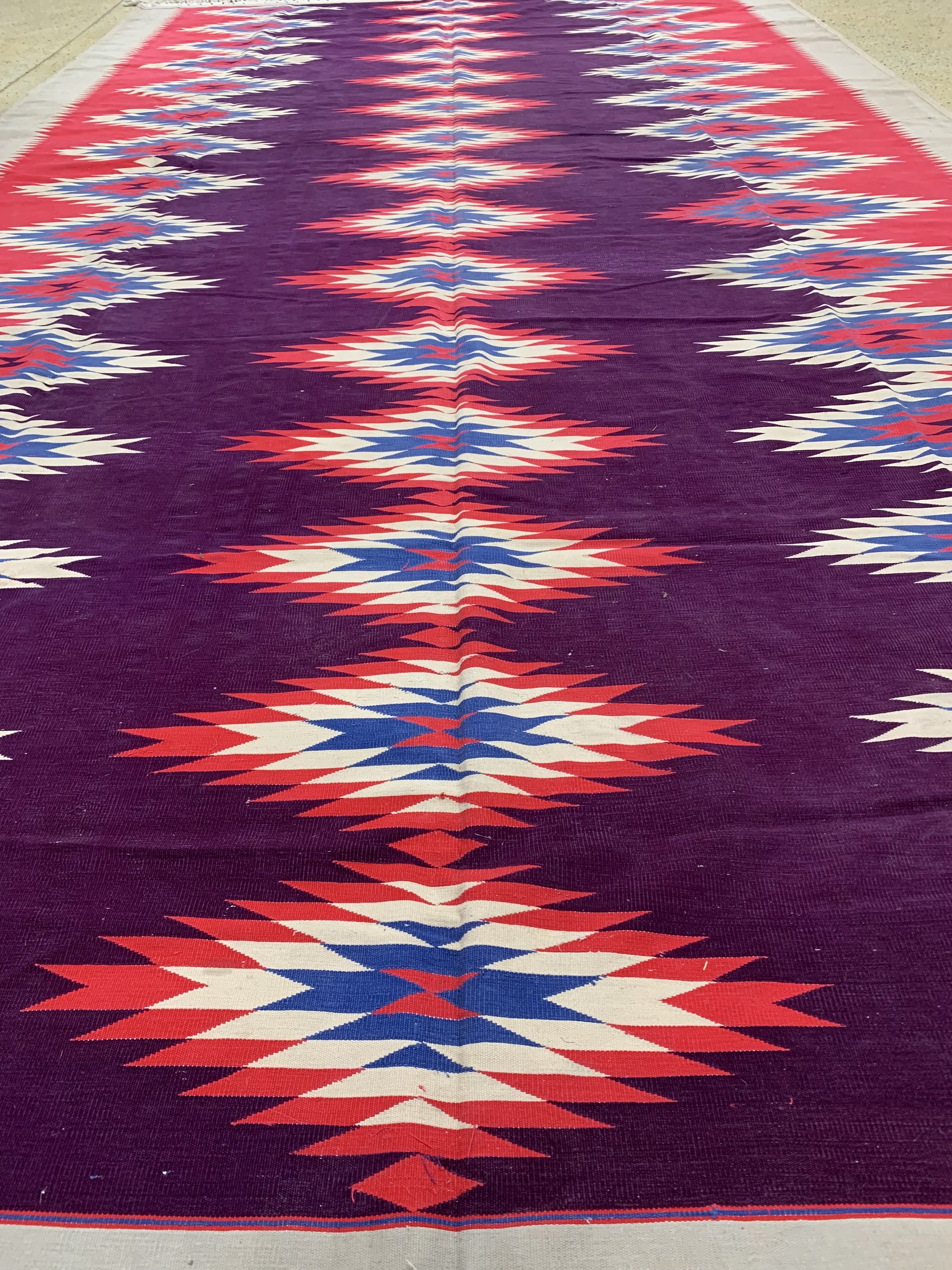 Detail g: Duri Kelim, Indien, Mitte 20.Jhd, merzerisierte Baumwolle, ca. 490 x 280 cm, Reinigungsbedürftig, EHZ: 2