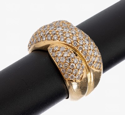 Image 18 kt Gold Brillant-Ring, GG 750/000, gekreuzter Ringkopf mit Brillanten zus. ca. 2.50 ...