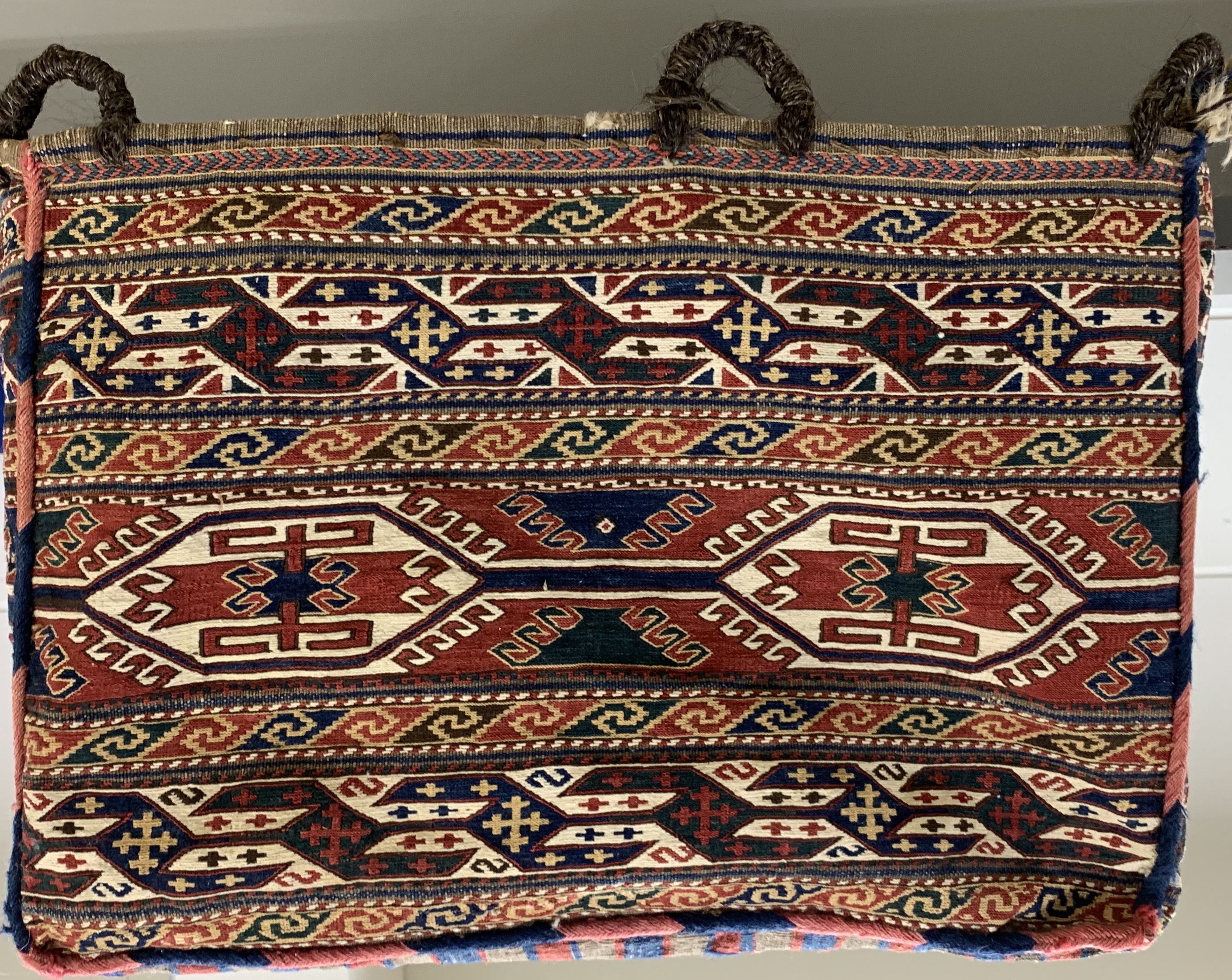 Detail a: Shahsawan Mafrasch, Persien, um 1900, Wolleauf Wolle, ca. 110 x 55 x 40 cm, EHZ: 2