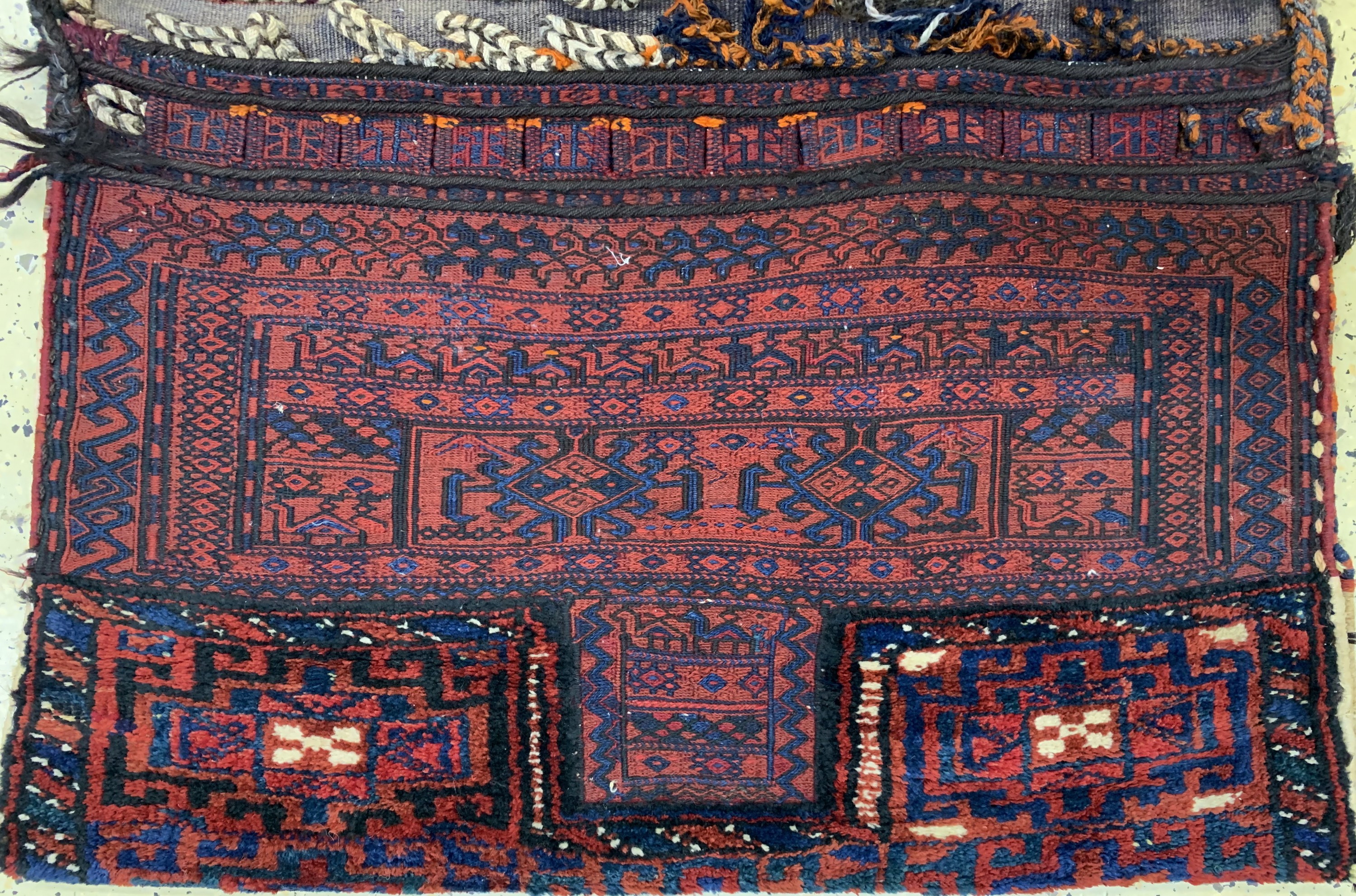 Detail b: Afschar"Khordjin", Persien, Anfang 20.Jhd, Wolle auf Wolle, ca. 130 x 95 cm, EHZ: 2