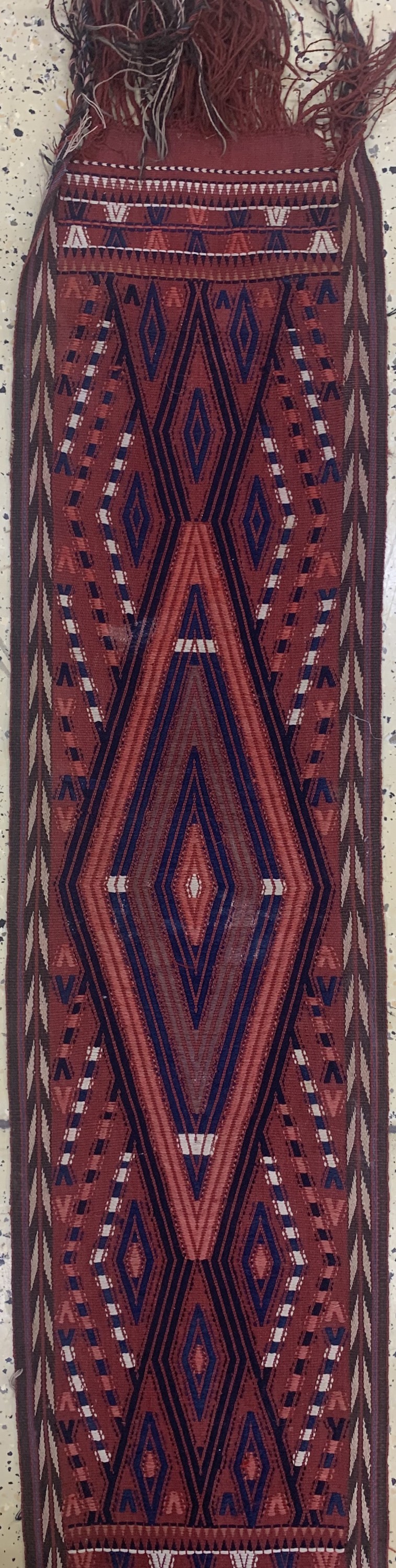 Detail a: Yomud"Zeltband"antik, Turkmenistan, um 1900, Wolle auf Wolle, ca. 1650 x 35 cm, EHZ: 2-3(kleine Löcher).