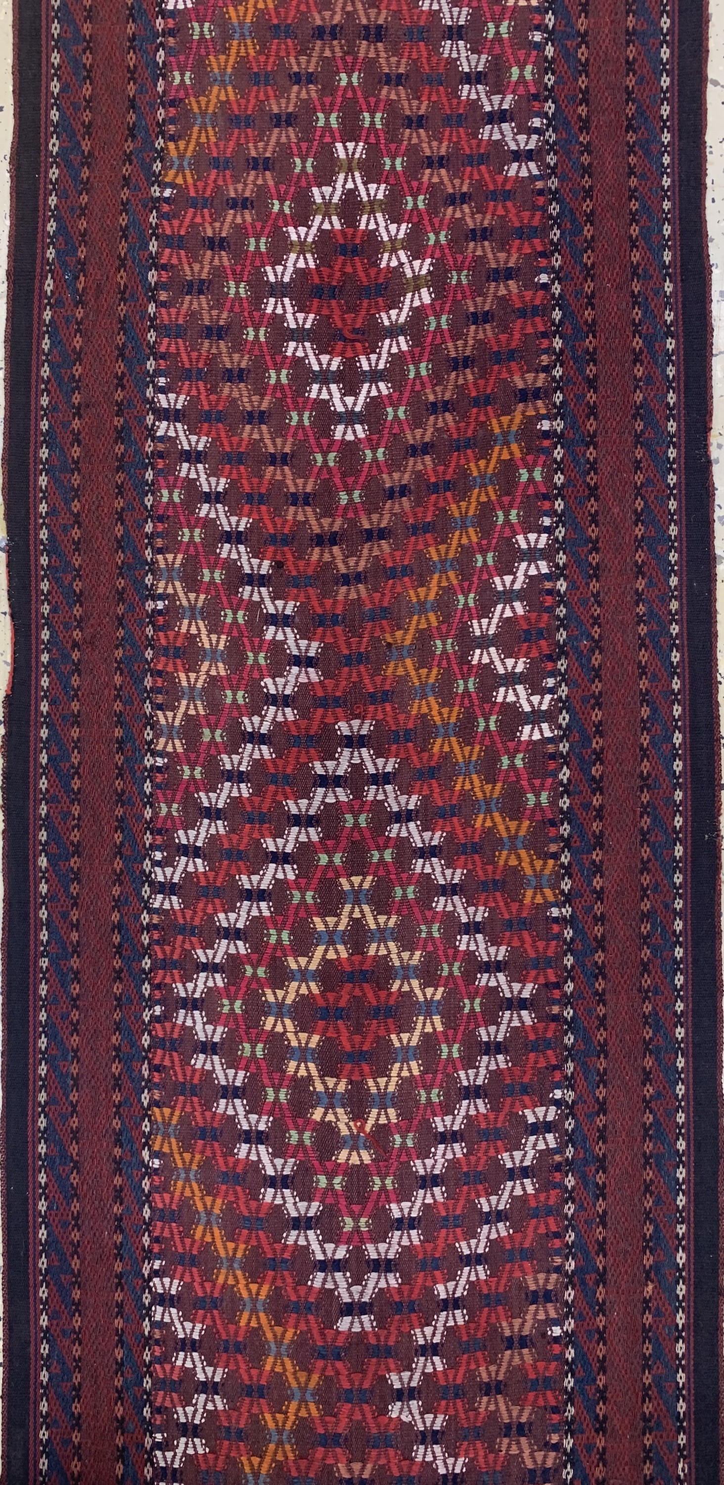 Detail f: Antikes"Zeltband", Turkmenistan, um 1900, Wolle auf Wolle, ca. 1660 x 53 cm, EHZ: 2-3 (kleine geflickte Stelle).