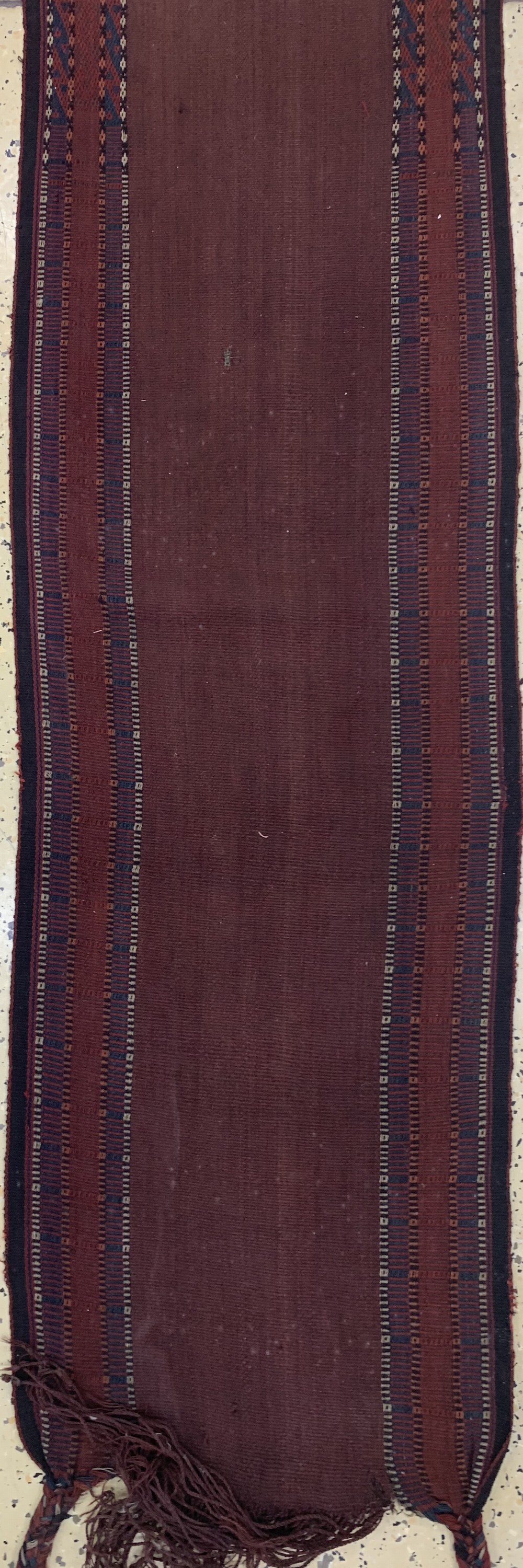 Detail g: Antikes"Zeltband", Turkmenistan, um 1900, Wolle auf Wolle, ca. 1660 x 53 cm, EHZ: 2-3 (kleine geflickte Stelle).