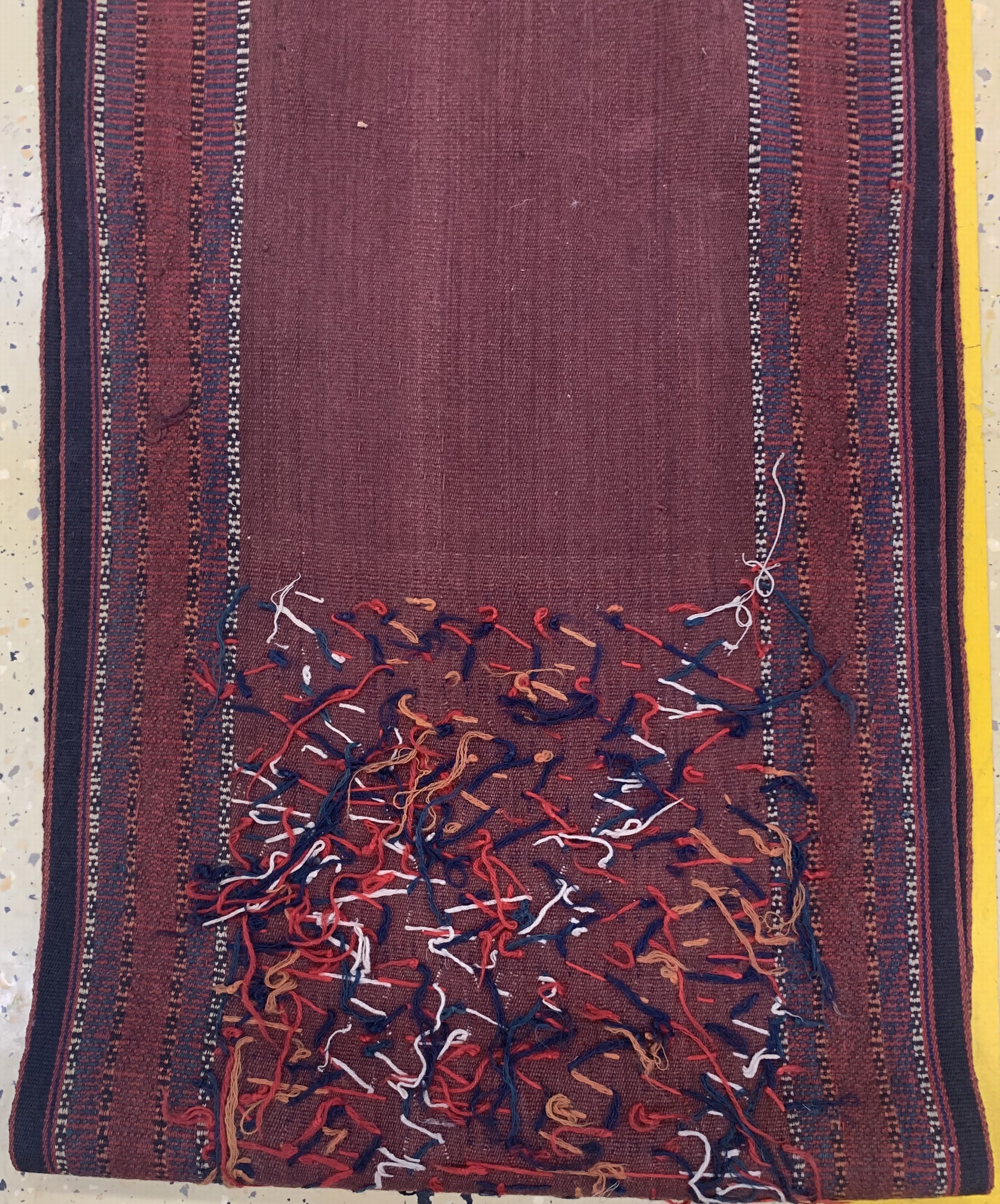 Detail h: Antikes"Zeltband", Turkmenistan, um 1900, Wolle auf Wolle, ca. 1660 x 53 cm, EHZ: 2-3 (kleine geflickte Stelle).
