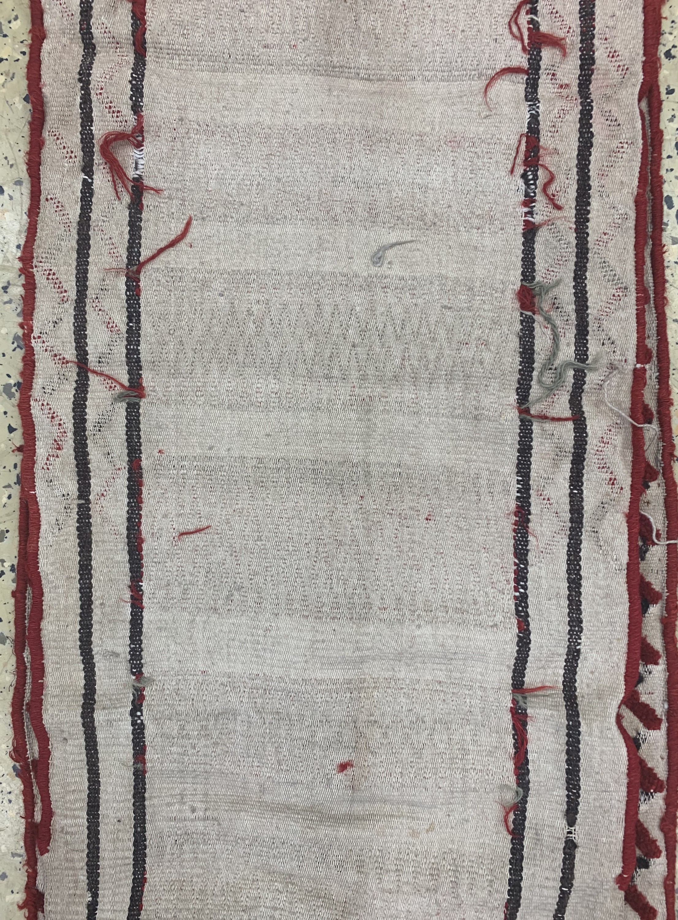 Detail i: Uzbek"Zeltband", Uzbekistan, Anfang 20.Jhd,Wolle auf Wolle, ca. 1175 x 39 cm, EHZ: 3-4 (geflickte Stellen)