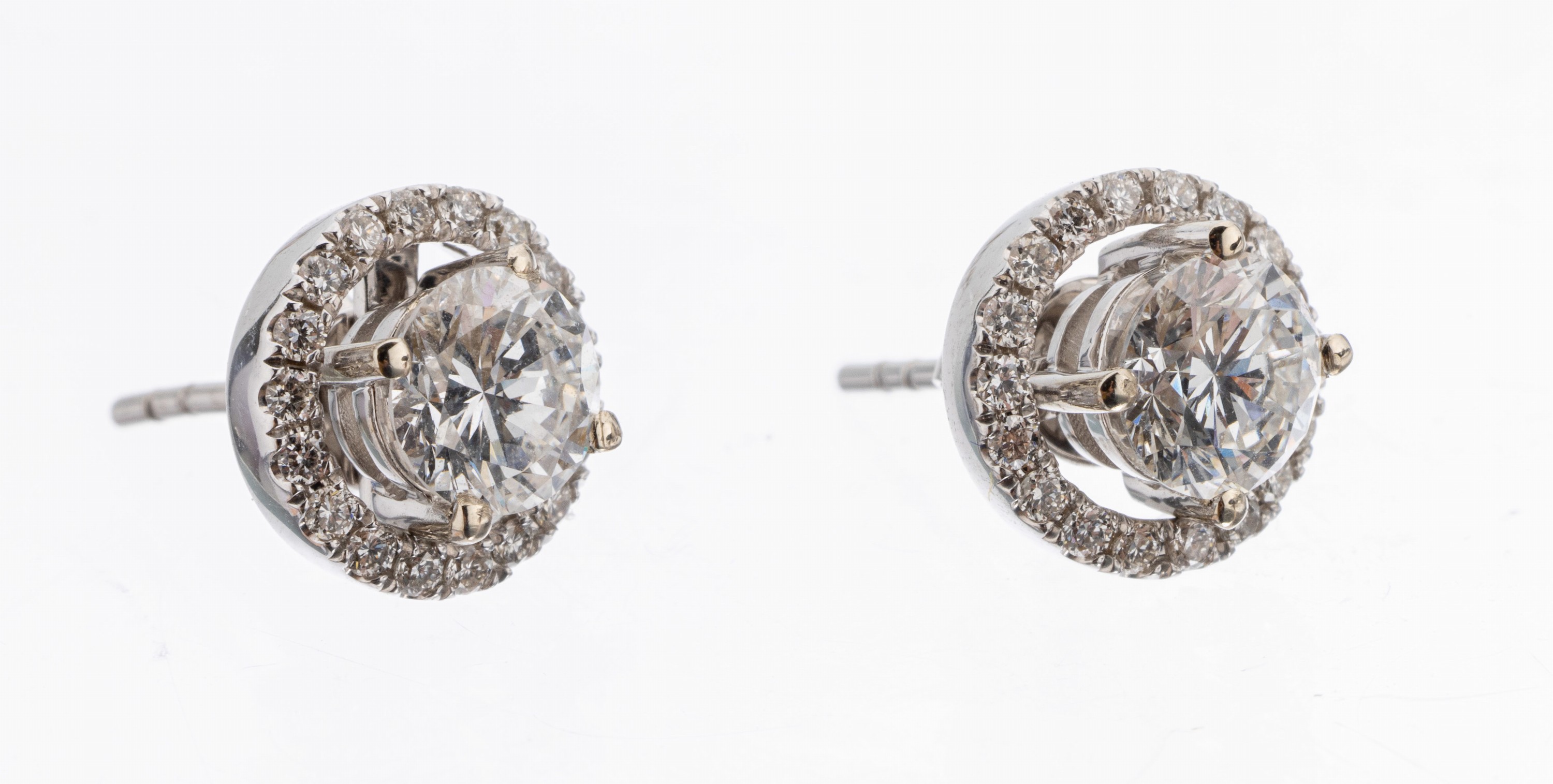 Paar 18 kt Gold Brillant-Ohrstecker, WG 750/000, 2 Brillanten, 1 x 0.69 ct hochfeines Weiß(E)/vs1 1 x 0.64 ct hochfeines Weiß(E)/vvs2, abnehmbare ...