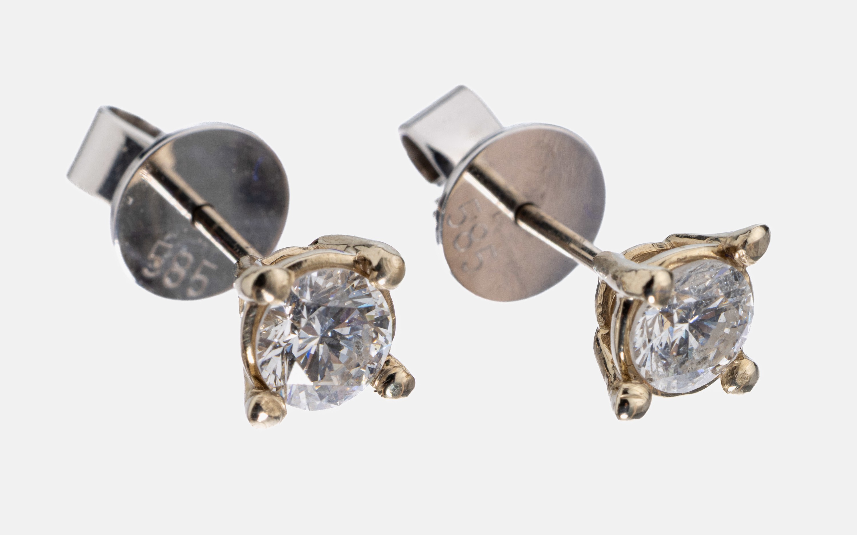 Paar 14 kt Gold Brillant-Ohrstecker, WG 585/000, 2 Brillanten zus. ca. 0.80 ct l.get.Weiß/p