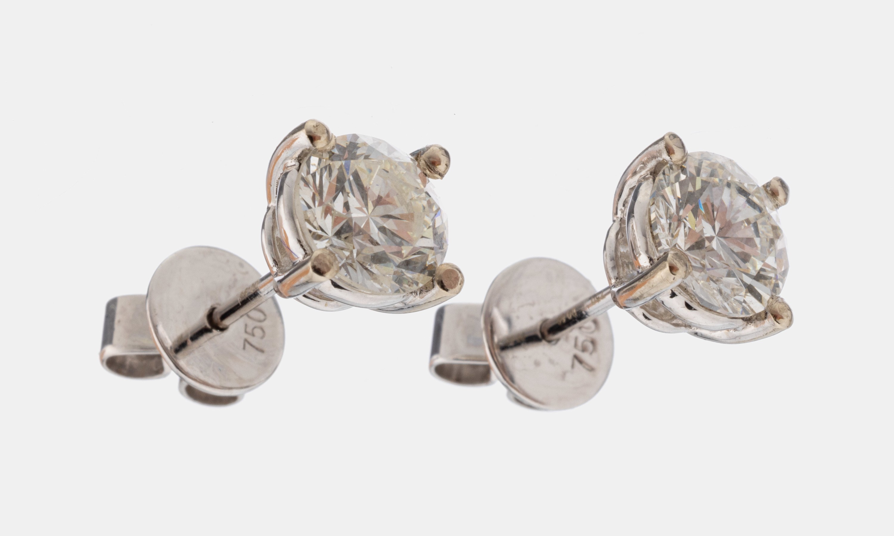 Paar 14 kt Gold Brillant-Ohrstecker, WG 585/000, 2 Brillanten zus. ca. 1.54 ct l.get.Weiß/si-p