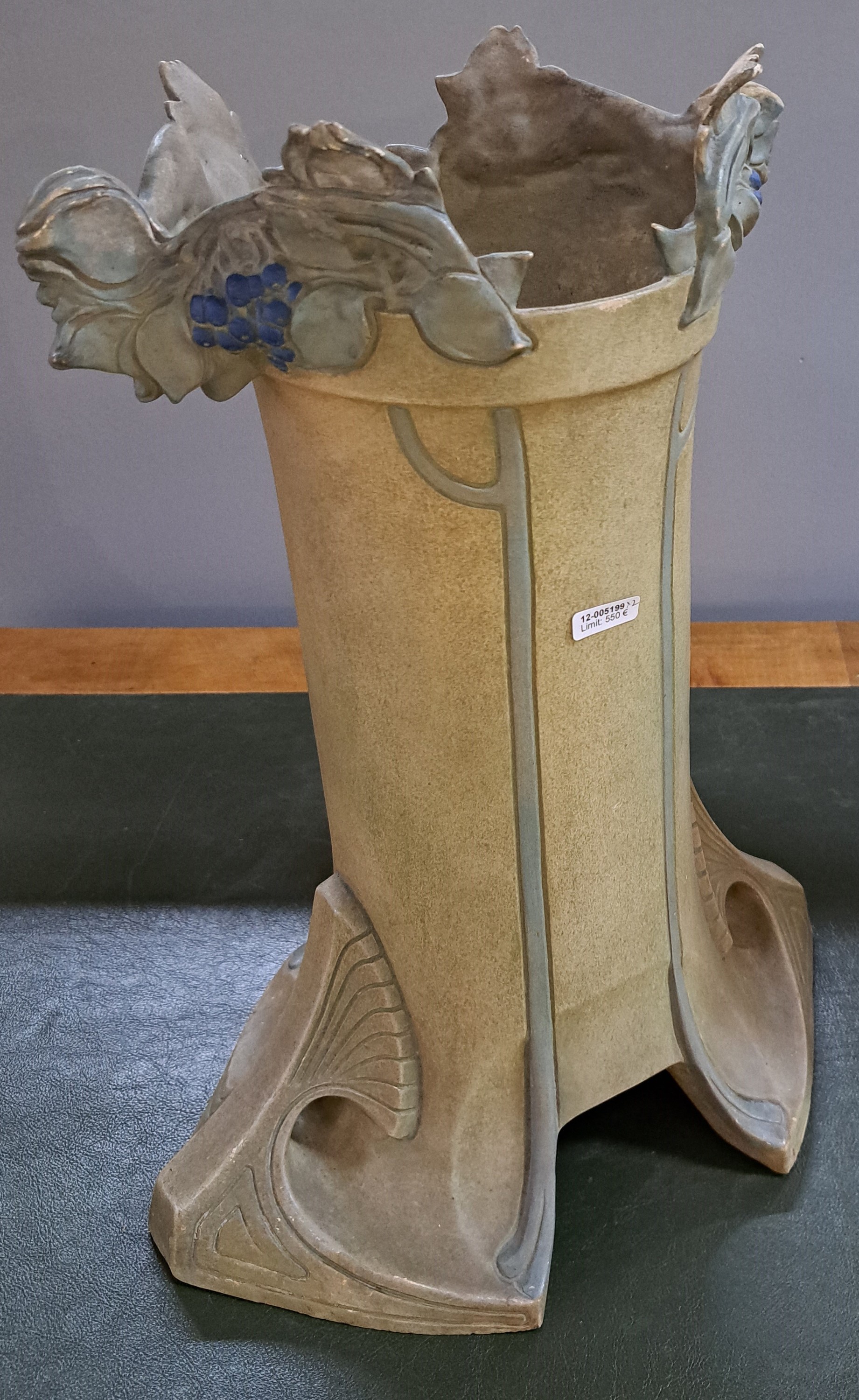 Detail a: Vasenpaar, Amphora Österreich, um 1900, Jugendstil, Keramik, am oberen Rand reliefiert mit stil. Blüten und Blättern, min. best., H. ca. 43cm