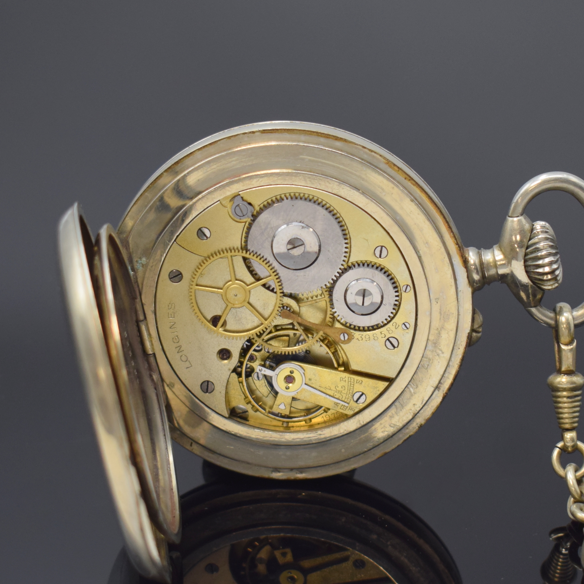 Detail e: LONGINES große, seltene offene Taschenuhr mit Zentralsekunde und ausgeschriebener Minuterie, Schweiz um 1916, glattes Nickelgeh. an Nickel-Kette, ...