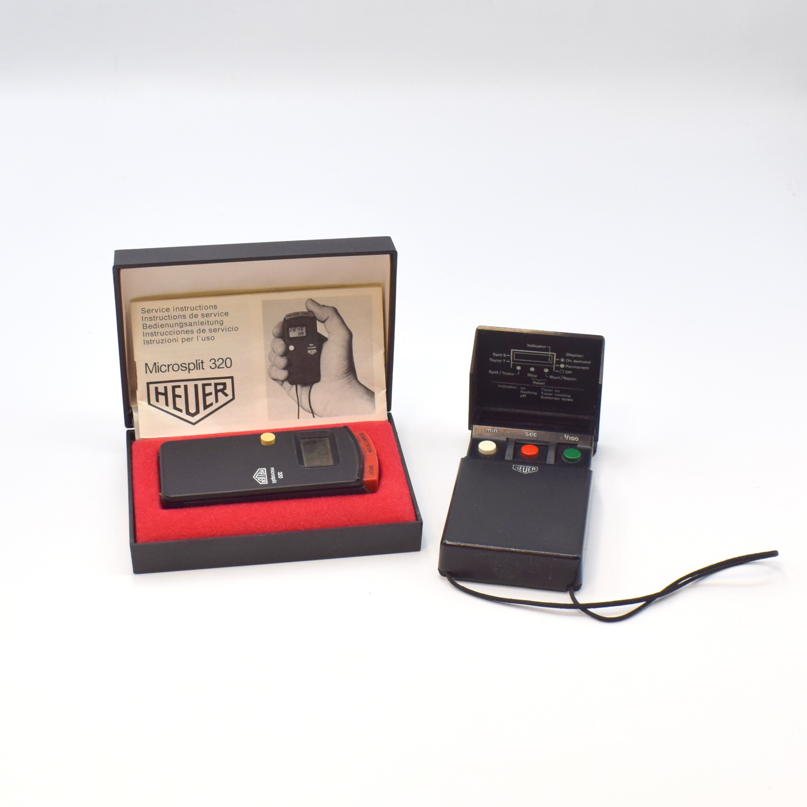 Detail c: HEUER Microsplit 8 digitale Stoppuhren, Schweiz ca. 1970er Jahre, quartz, Kunststoff/Metallgeh., 4 Handmodelle: Ref. 230, 2 x 1000, 1030, 1 ...