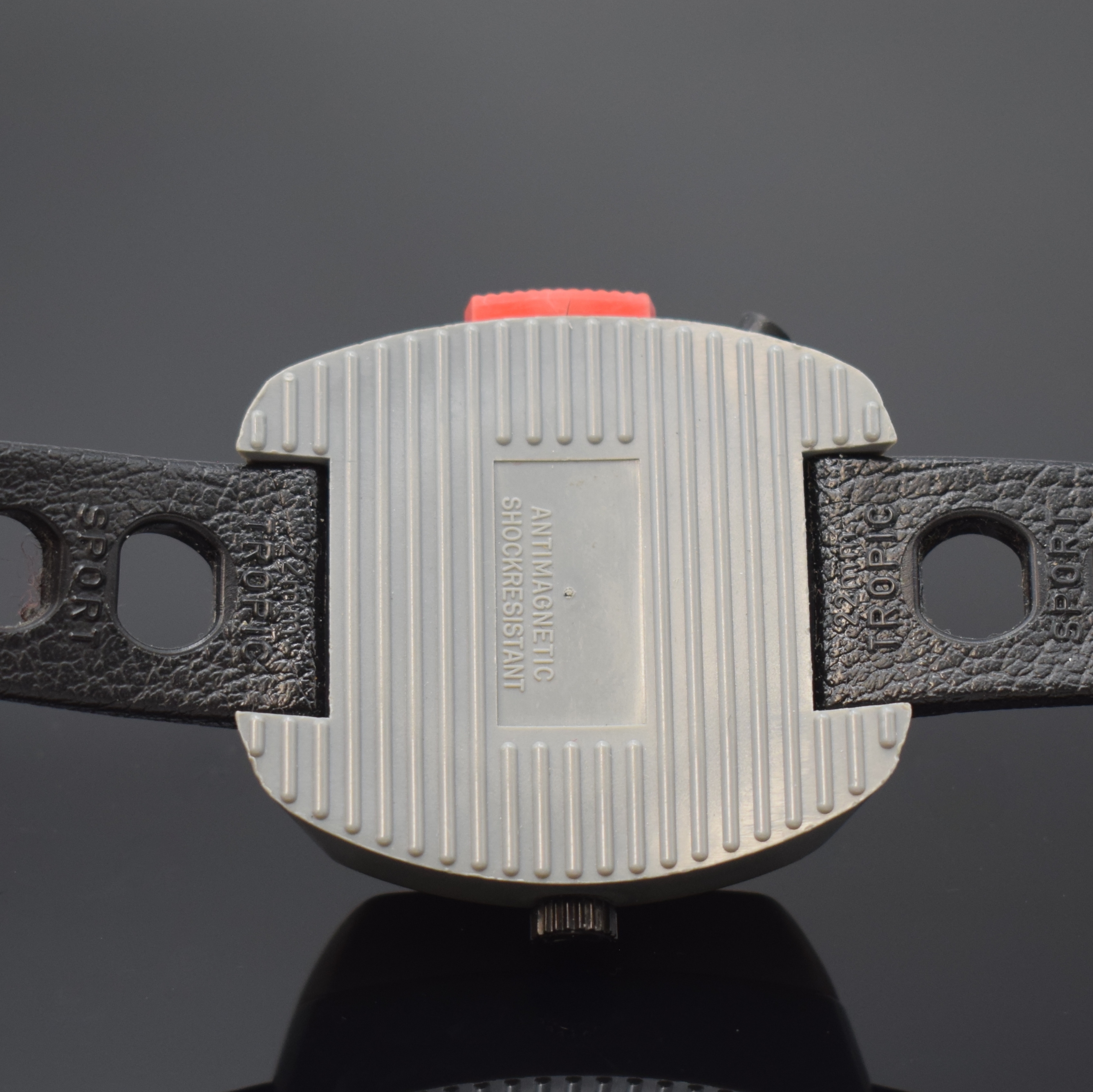 Detail d: HEUER Supersport Armband-Stoppuhr Referenz 775.902, Schweiz 1970er Jahre, Handaufzug, Polymer-Gehäuse, Oberteil altersbed. verblasst, ...