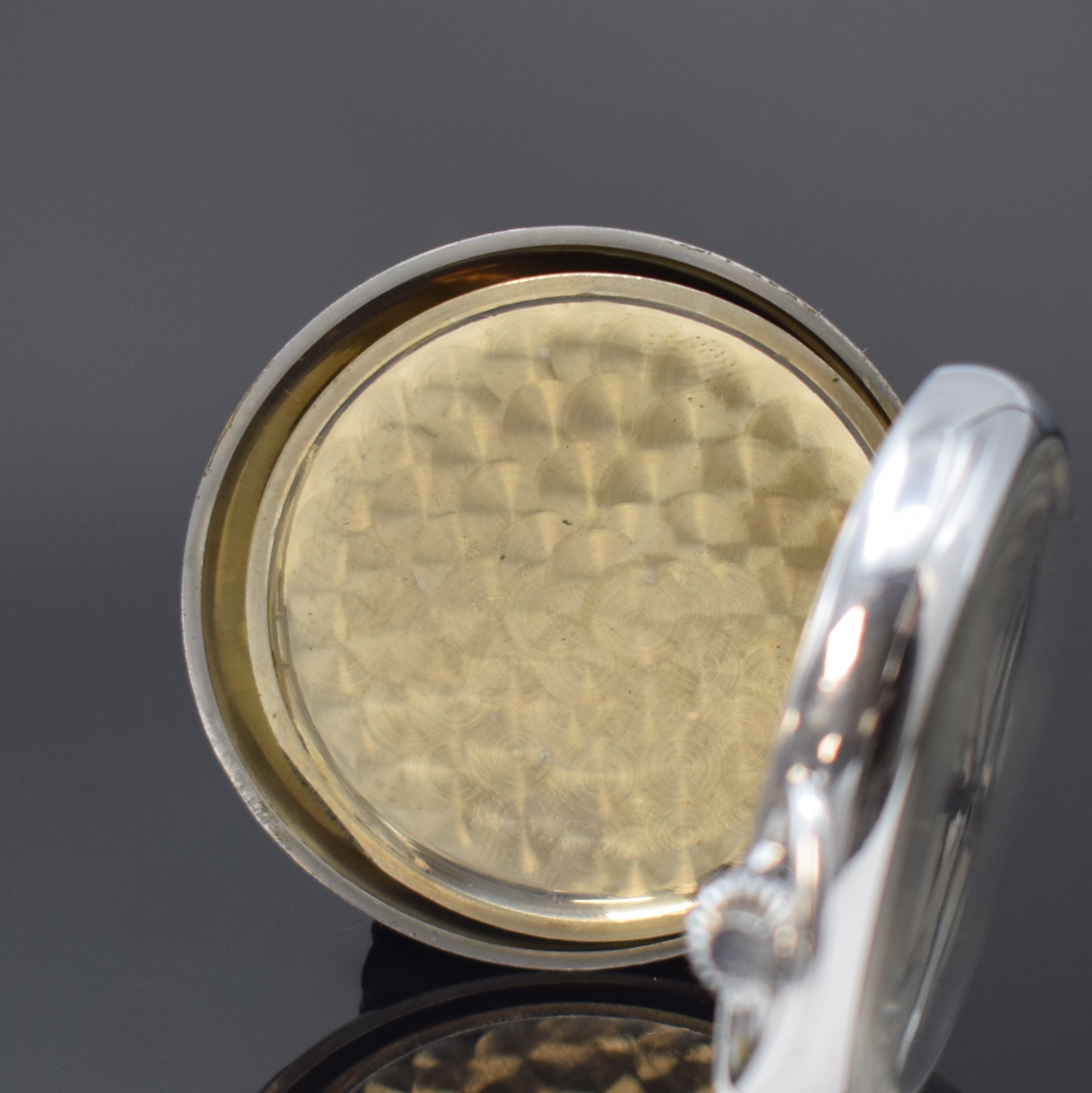 Detail d: HEUER Taschenuhr-Schaltradchronograph, Handaufzug, Schweiz um 1930, Metall verchromt, Scharnierboden, Glasrand aufgedr., matt vers. Zifferblatt ...