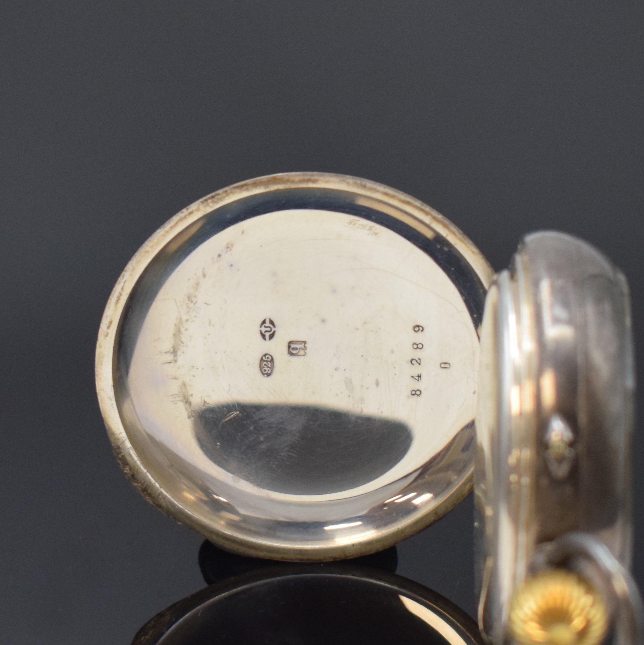 Detail b: Offene Herrentaschenuhr in 925er Silber mit Chronographe Rattrapante, Schweiz/England um 1910, glattes Silbergeh. Cuv. m. Widmungsgravur, 3-teil. ...