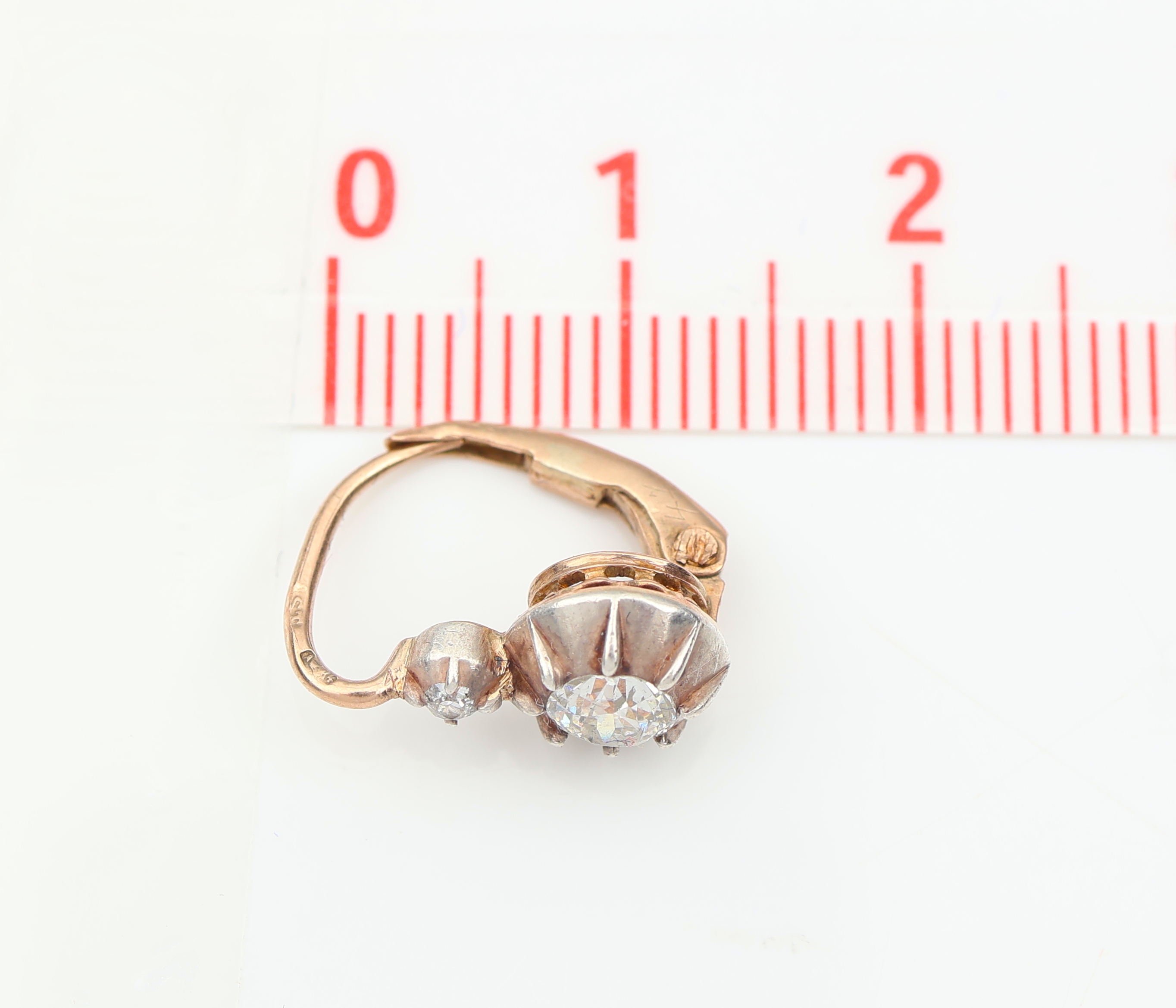 Detail a: Paar 14 kt Gold und Silber Diamant-Ohrgehänge,um 1850-60, GG 585/000, Diamanten zeittyp. in Silber gefasst, 2 Diamanten zus. ca. 0.50 ct ...