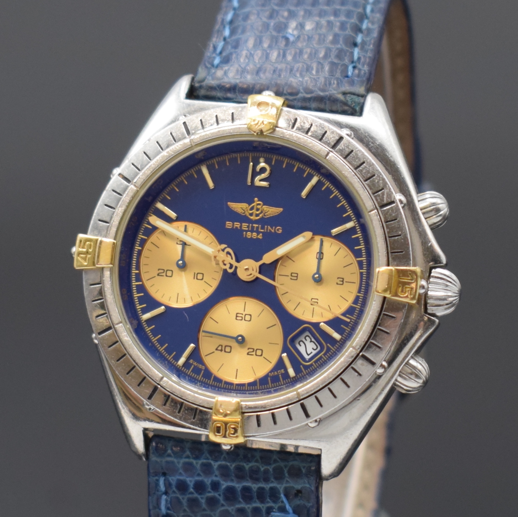 Detail a: BREITLING Sextant Armbandchronograph Referenz B55047, Schweiz um 1995, quarz, Edelstahl/Gold komb., Boden u. Krone verschr., Lünette m. 60er Teilung ...