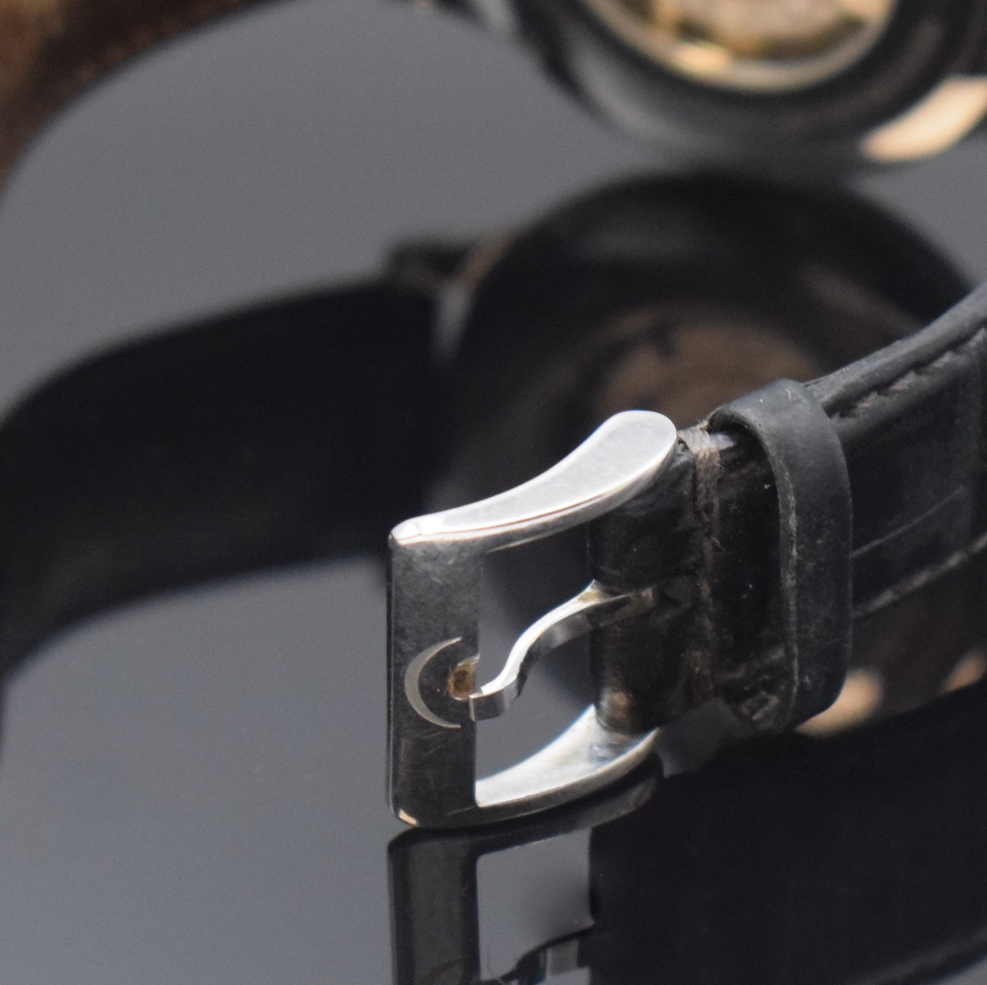 Detail b: MEISTERSINGER Herrenarmbanduhr 1Z, Schweiz um 2005, Handaufzug, beids. vergl. Edelstahlgeh. inkl. Lederband (zu ers.) m. orig. Dornschl., Boden ...