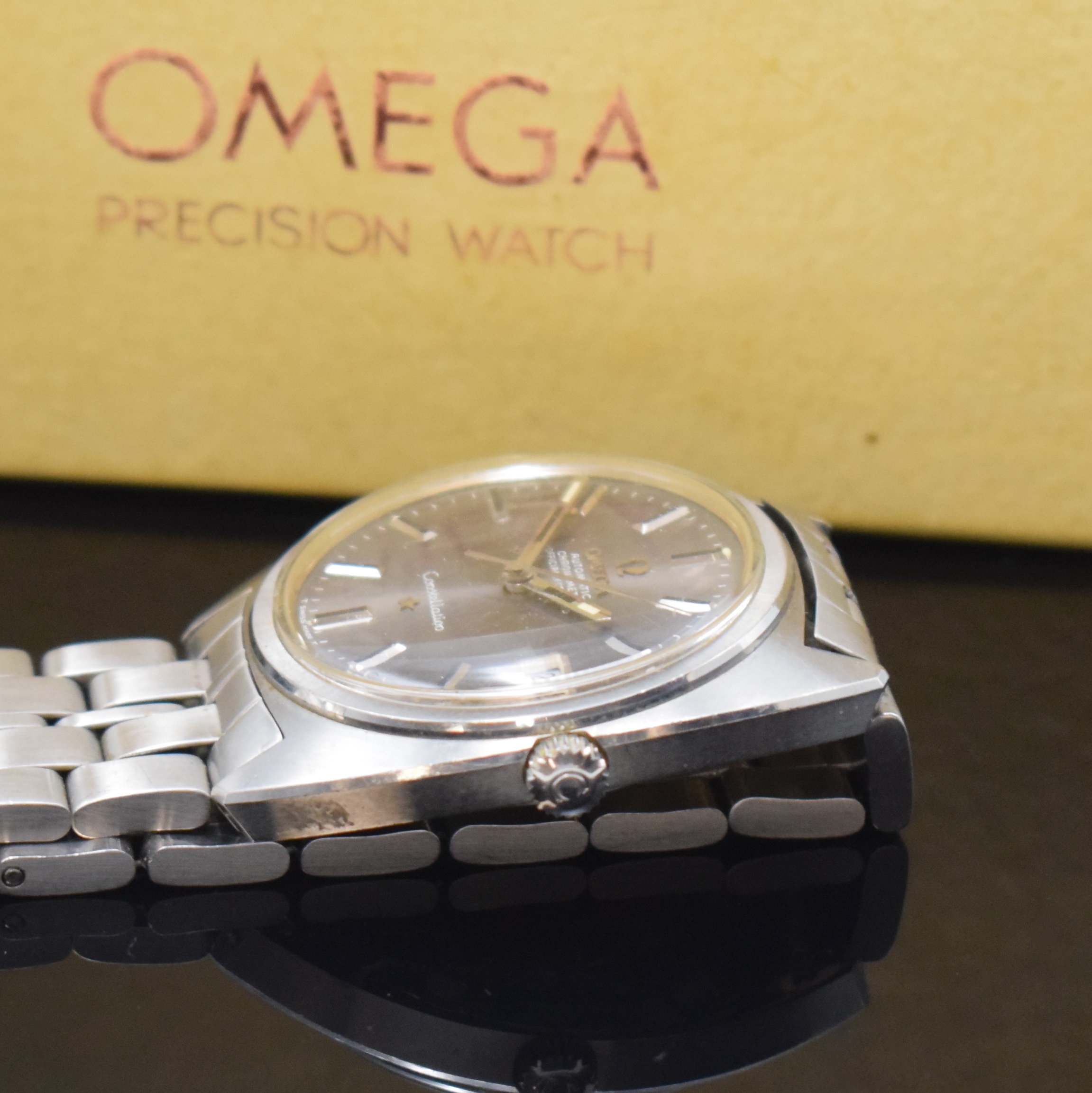 Detail c: OMEGA Constellation Chronometer Armbanduhr in Stahl Referenz 168.017, Schweiz um 1969, Automatik, Boden m. Sternwarte verschr., orig. Gliederband m. ...